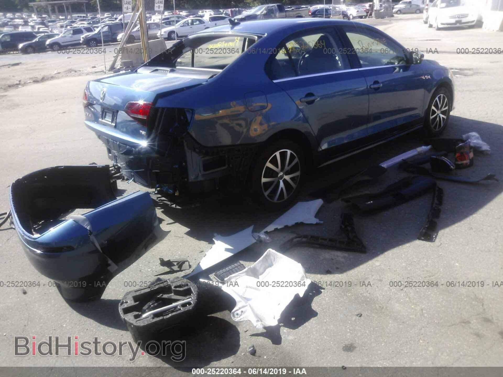 2017 VOLKSWAGEN JETTA - VIN: 3VWDB7AJ5HM367669 - Фото 4