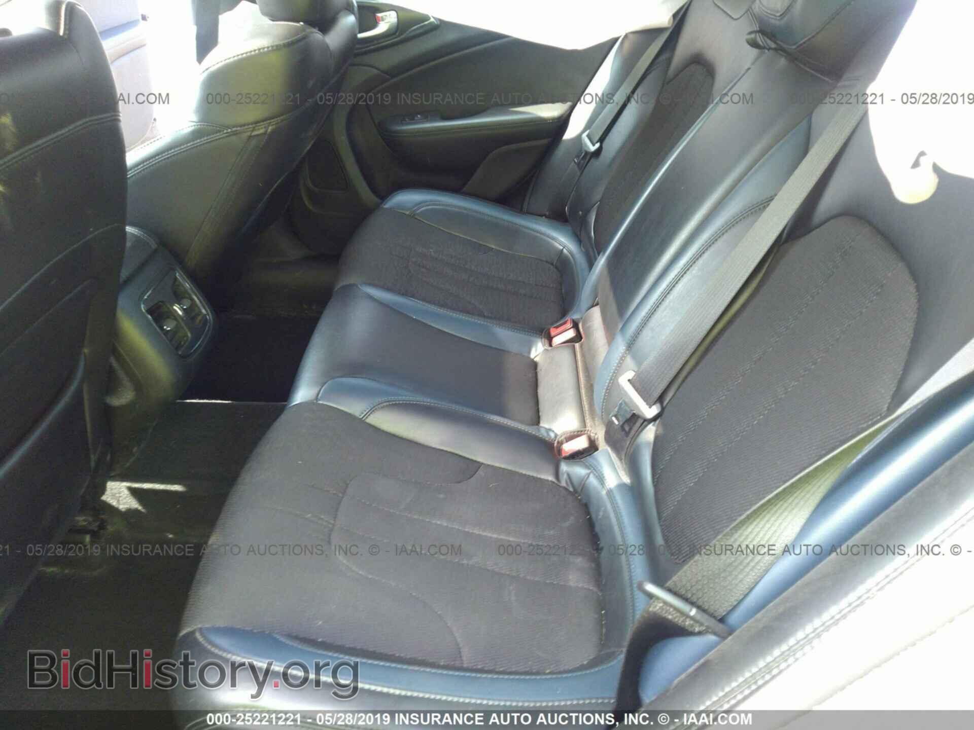 2016 CHRYSLER 200 - VIN: 1C3CCCBB2GN151752 - Photo 8