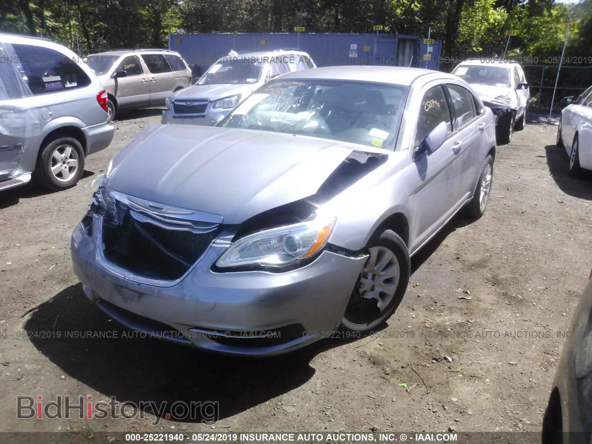 2014 CHRYSLER 200 - VIN: 1C3CCBABXEN211009 - Photo 2