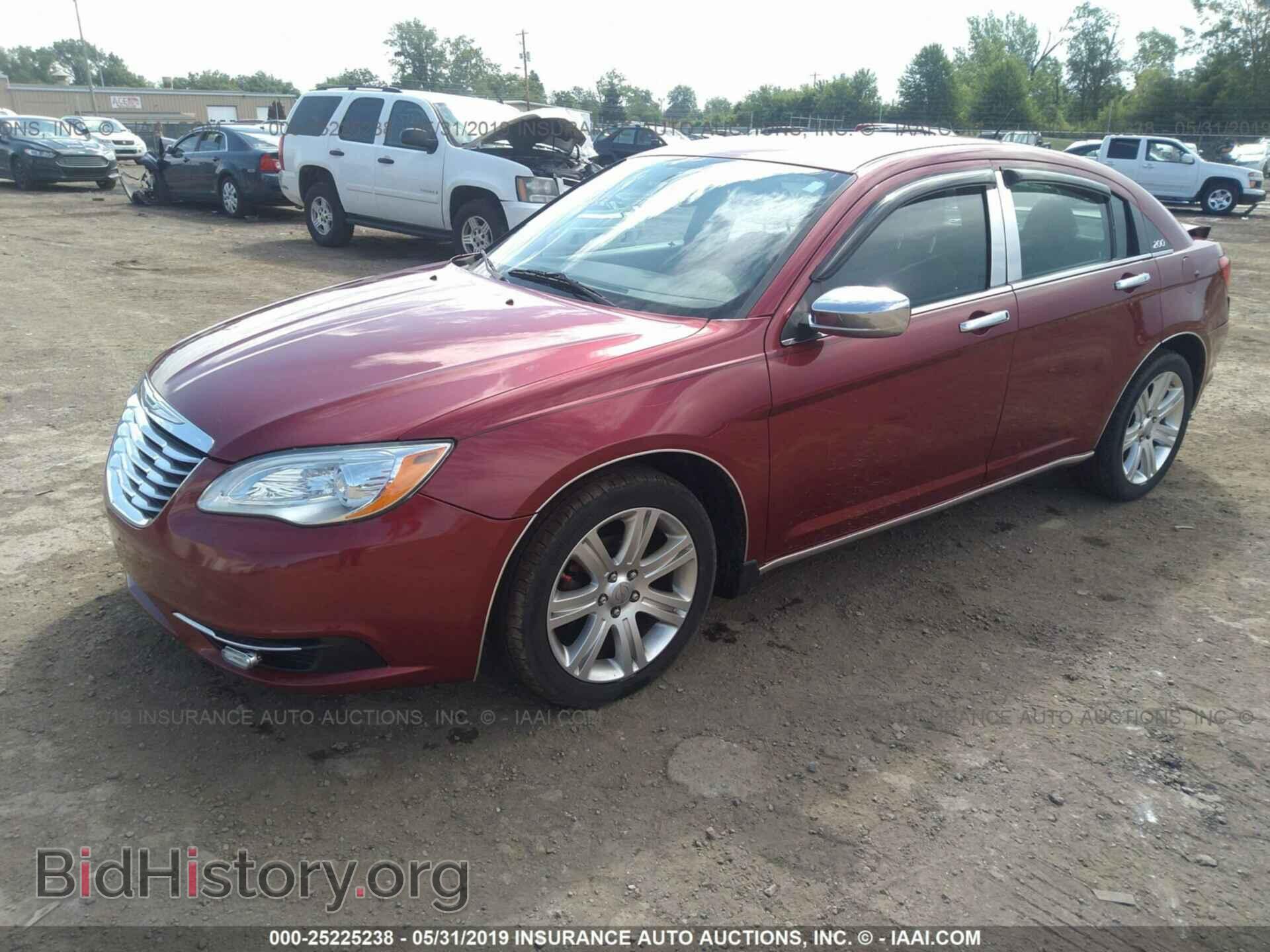 2012 CHRYSLER 200 - VIN: 1C3CCBBG0CN206103 - Фото 2