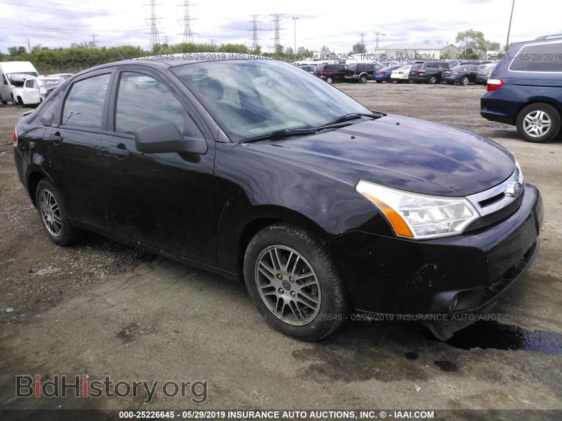 Photo 1FAHP3FN3BW175691 - FORD FOCUS 2011