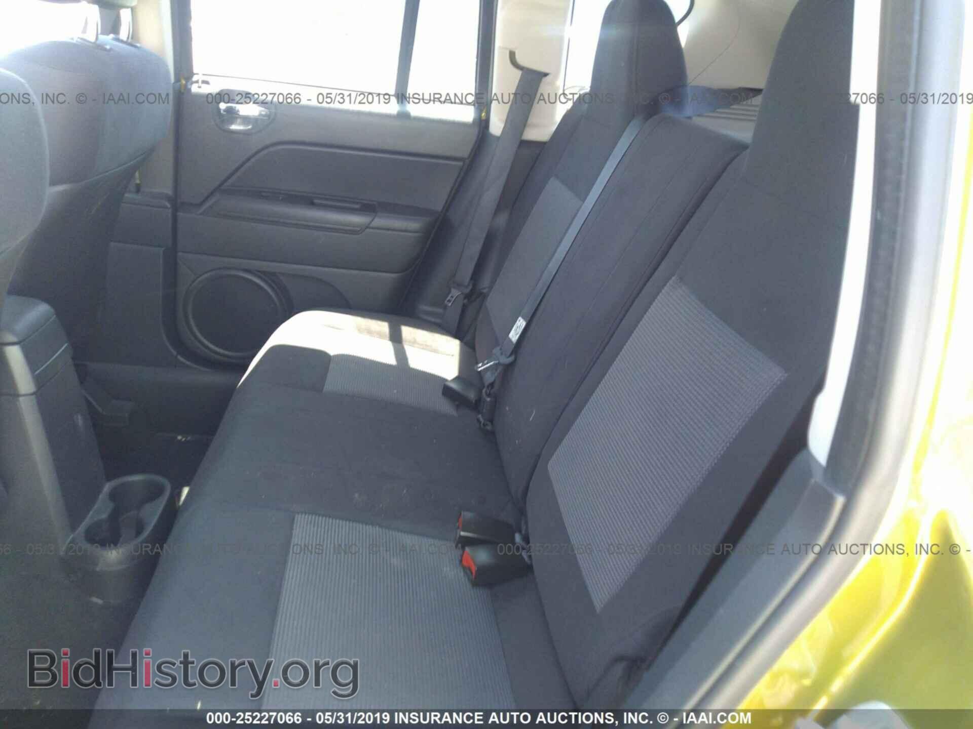 2012 JEEP COMPASS - VIN: 1C4NJDEB8CD572709 - Photo 8