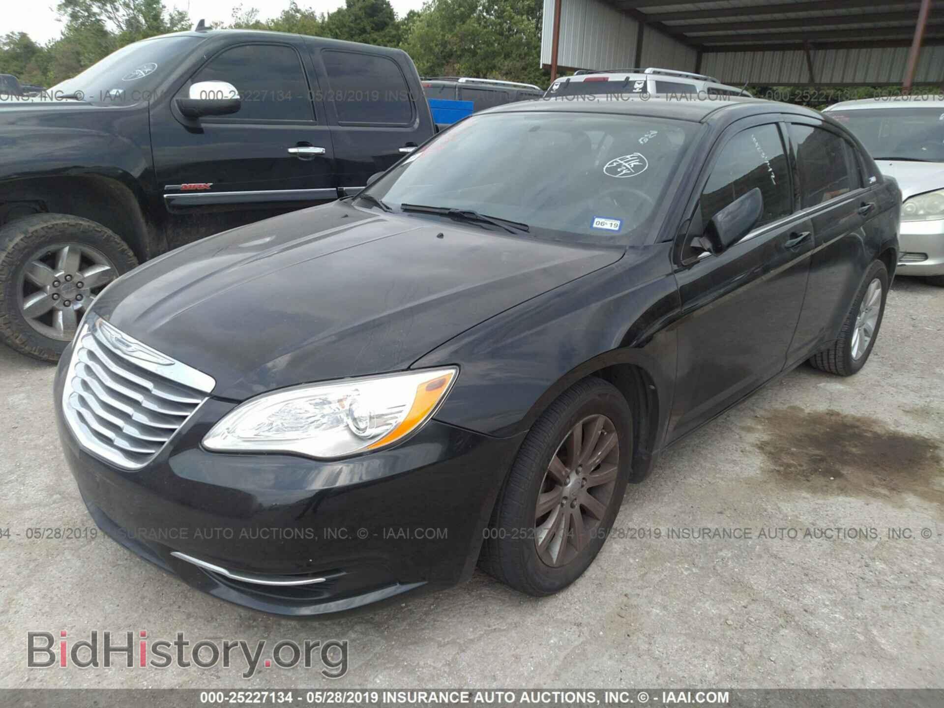2012 CHRYSLER 200 - VIN: 1C3CCBBB4CN131989 - Фото 2