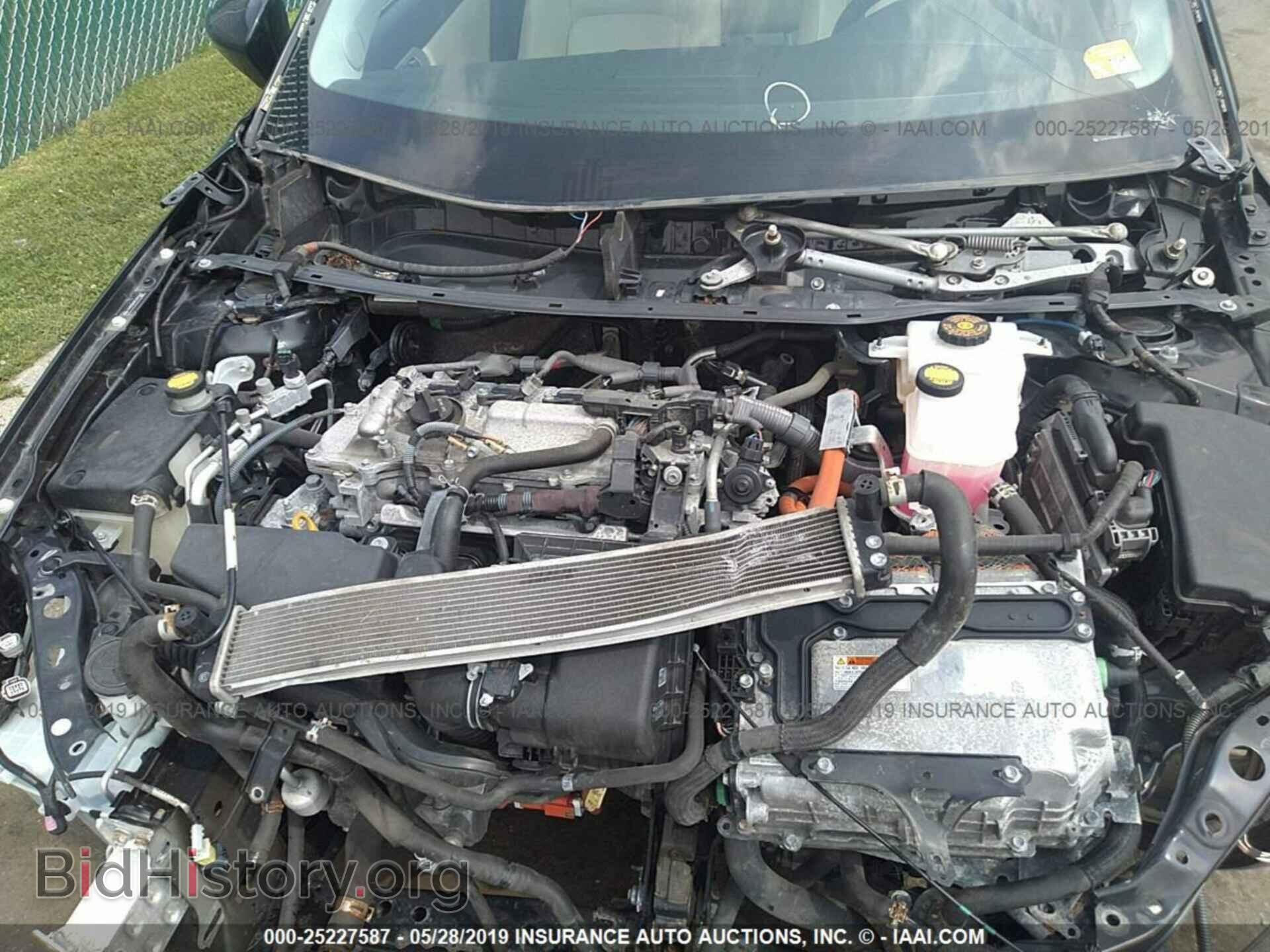 2012 LEXUS CT - VIN: JTHKD5BHXC2060601 - Photo 10
