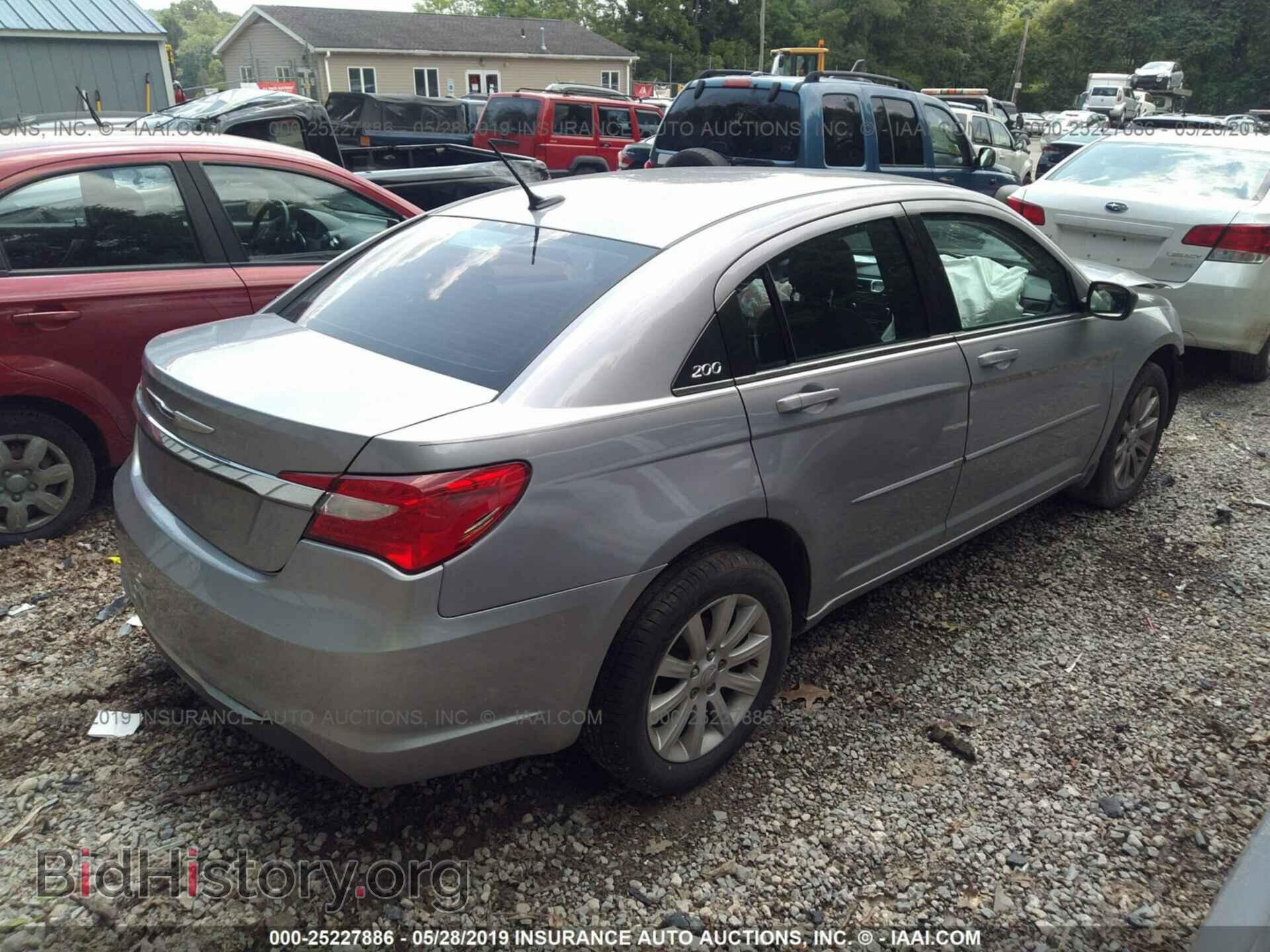 2013 CHRYSLER 200 - VIN: 1C3CCBBB2DN608243 - Photo 4