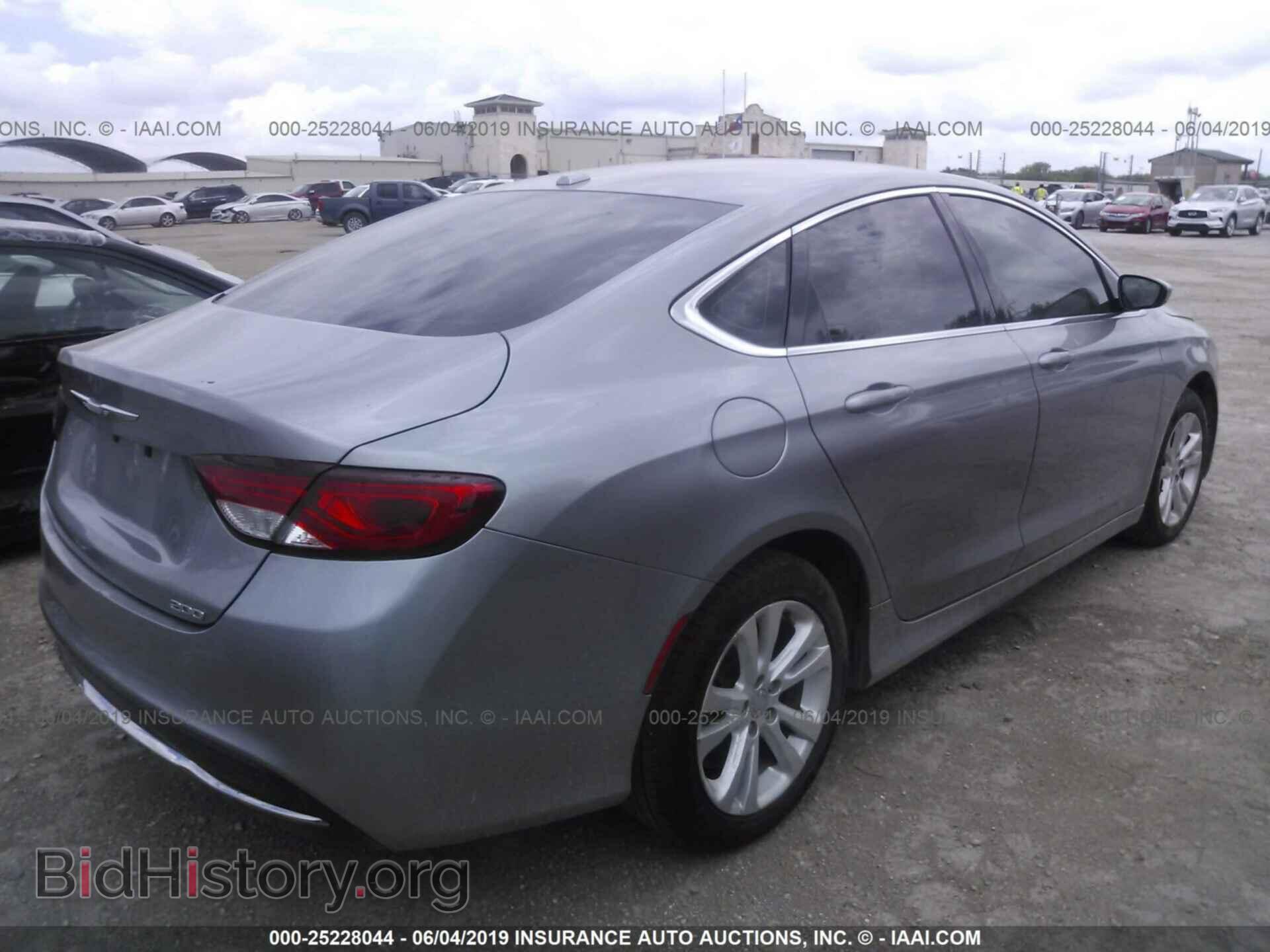 2016 CHRYSLER 200 - VIN: 1C3CCCAB2GN108367 - Фото 4