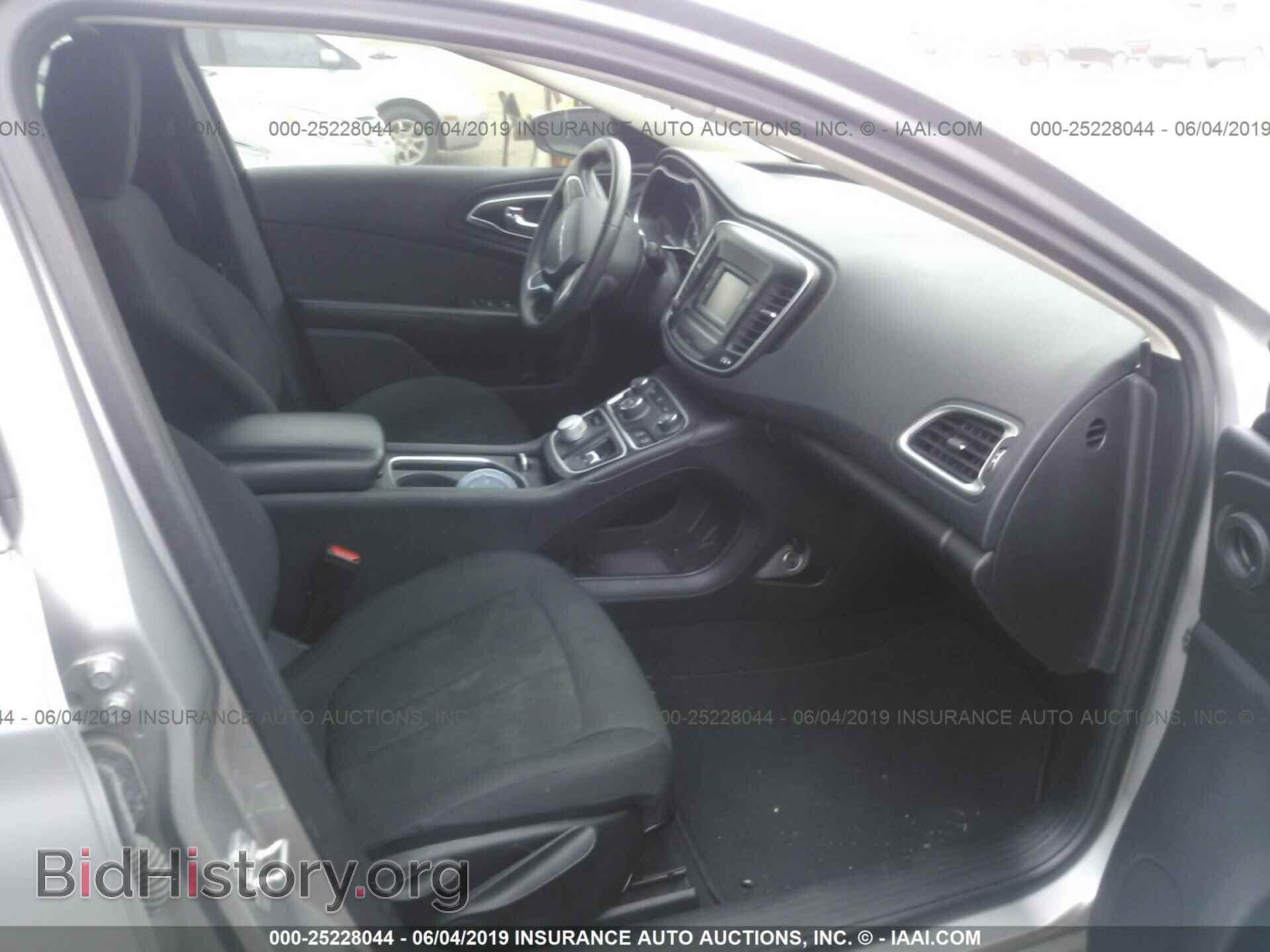 2016 CHRYSLER 200 - VIN: 1C3CCCAB2GN108367 - Фото 5