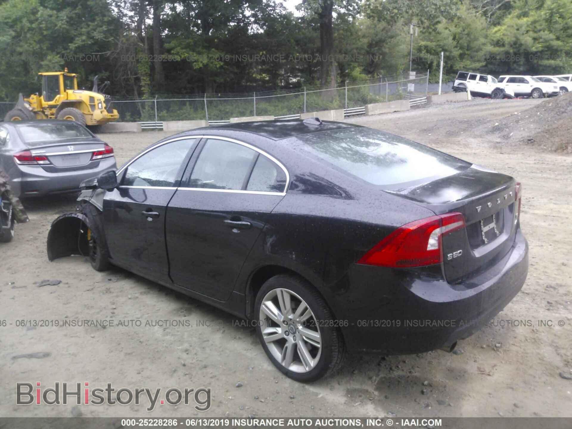 2011 VOLVO S60 - VIN: YV1902FH4B2003632 - Фото 3