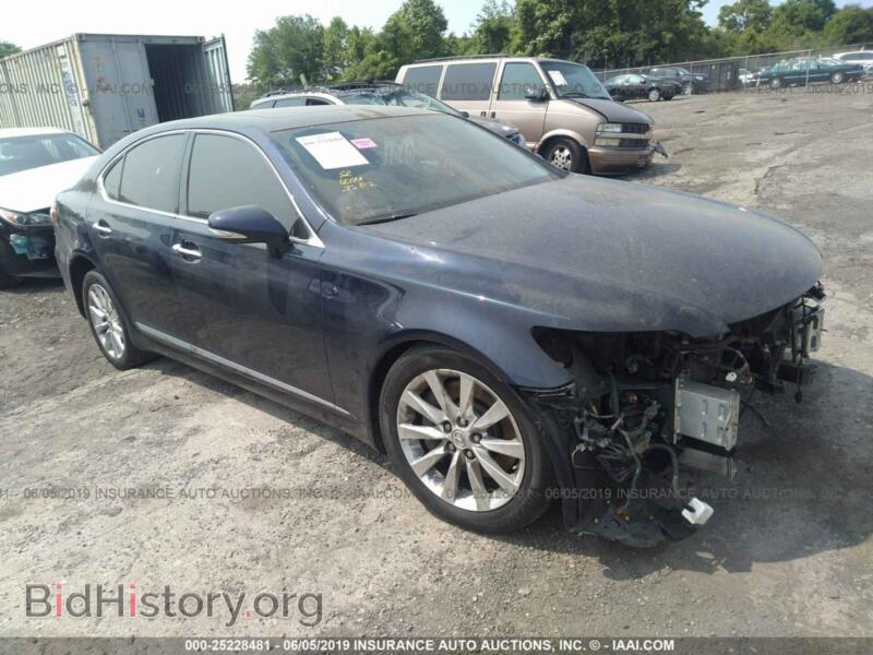 2010 Lexus LS 460 (VIN JTHCL5EF5A5008757) — фото 1 из 10, IAAI, повреждение: передняя часть