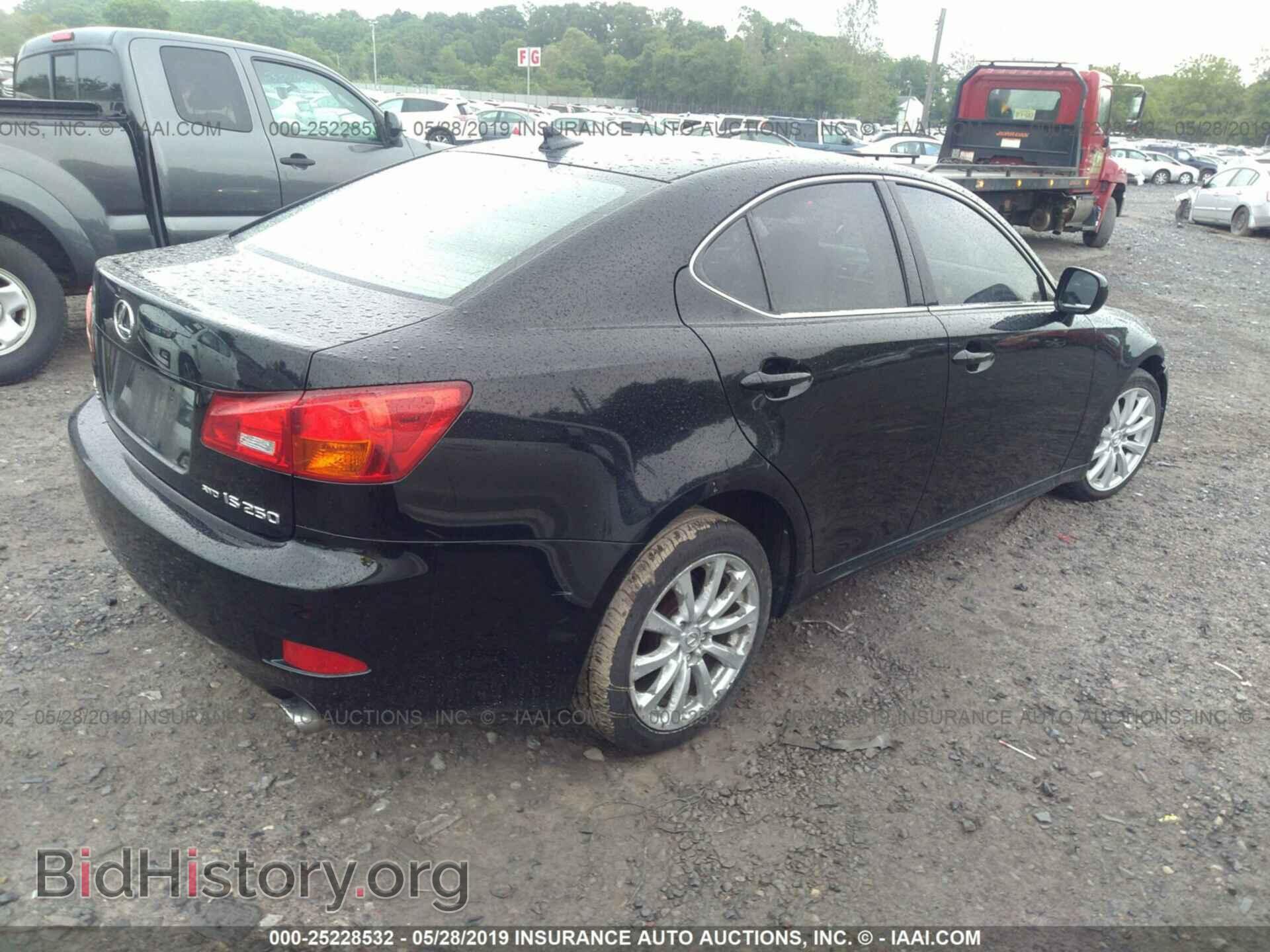 2007 LEXUS IS - VIN: JTHCK262872011983 - Photo 4