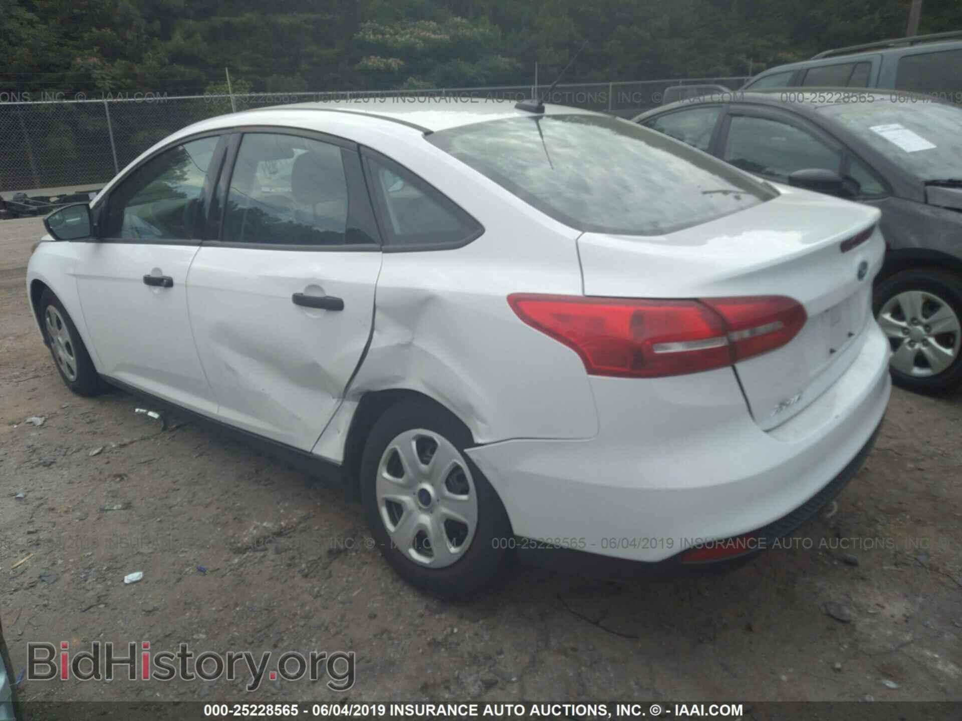 2018 FORD FOCUS - VIN: 1FADP3E29JL255602 - Фото 3