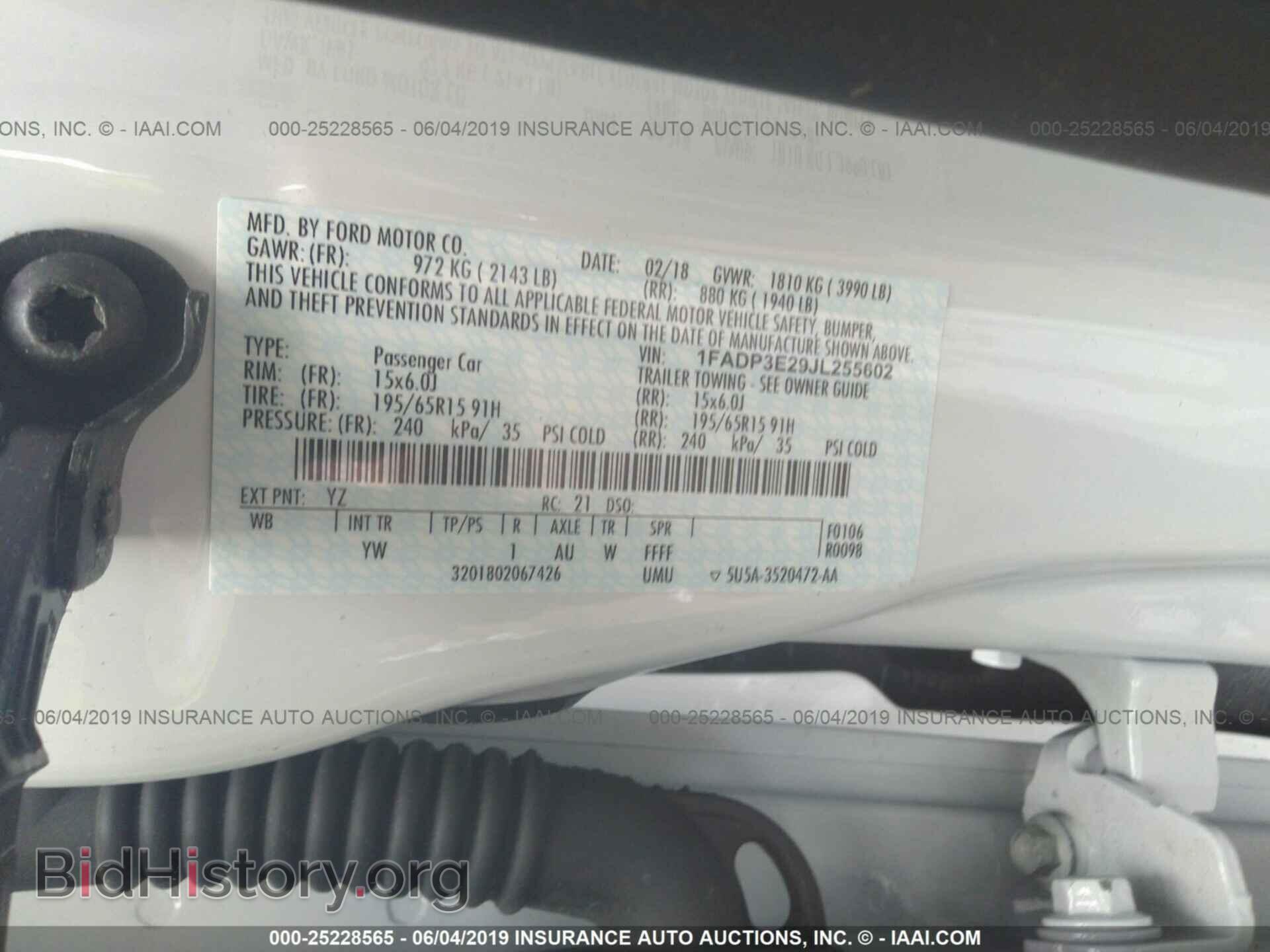2018 FORD FOCUS - VIN: 1FADP3E29JL255602 - Фото 9