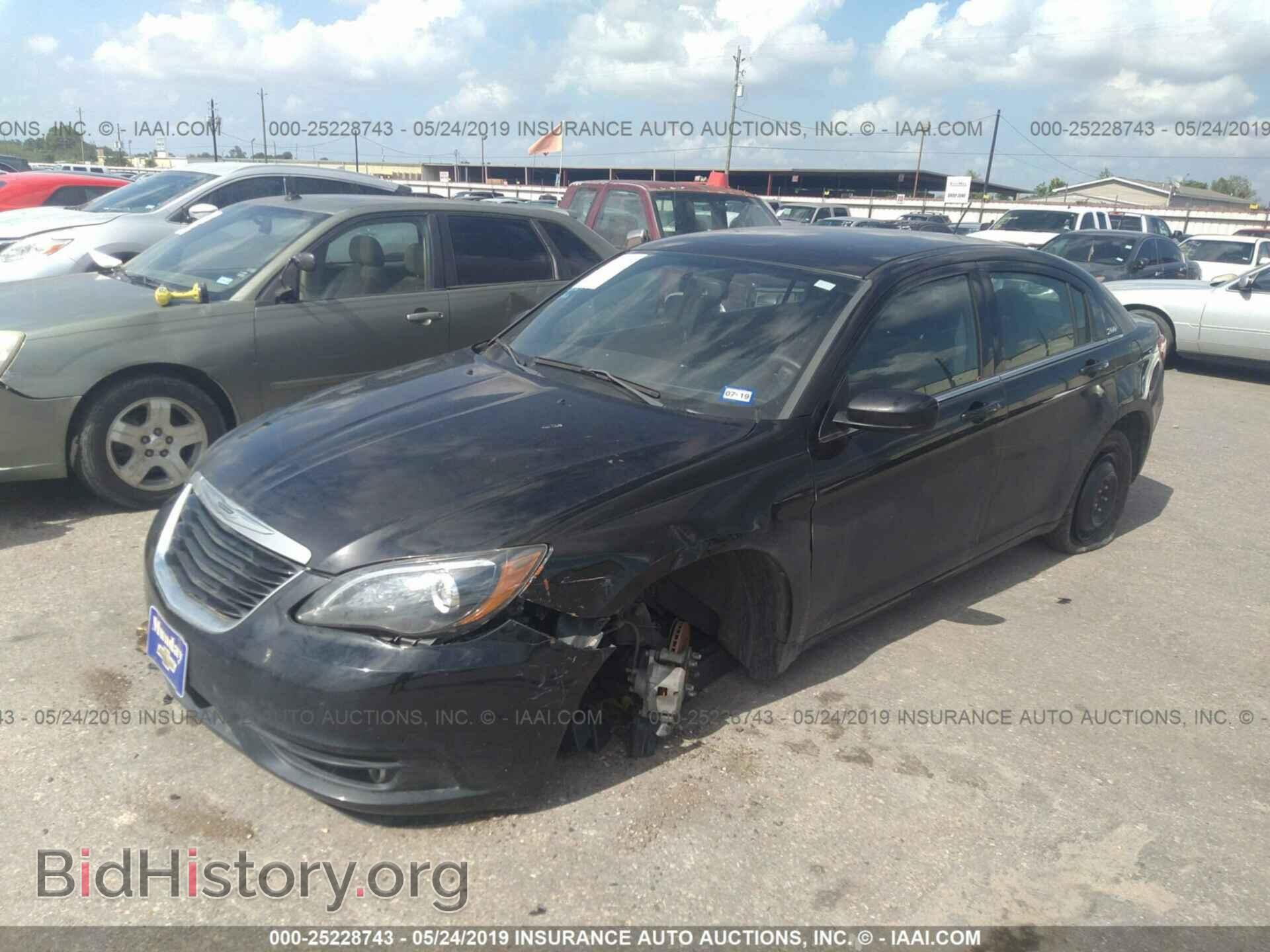 2013 CHRYSLER 200 - VIN: 1C3CCBBB6DN728496 - Photo 2