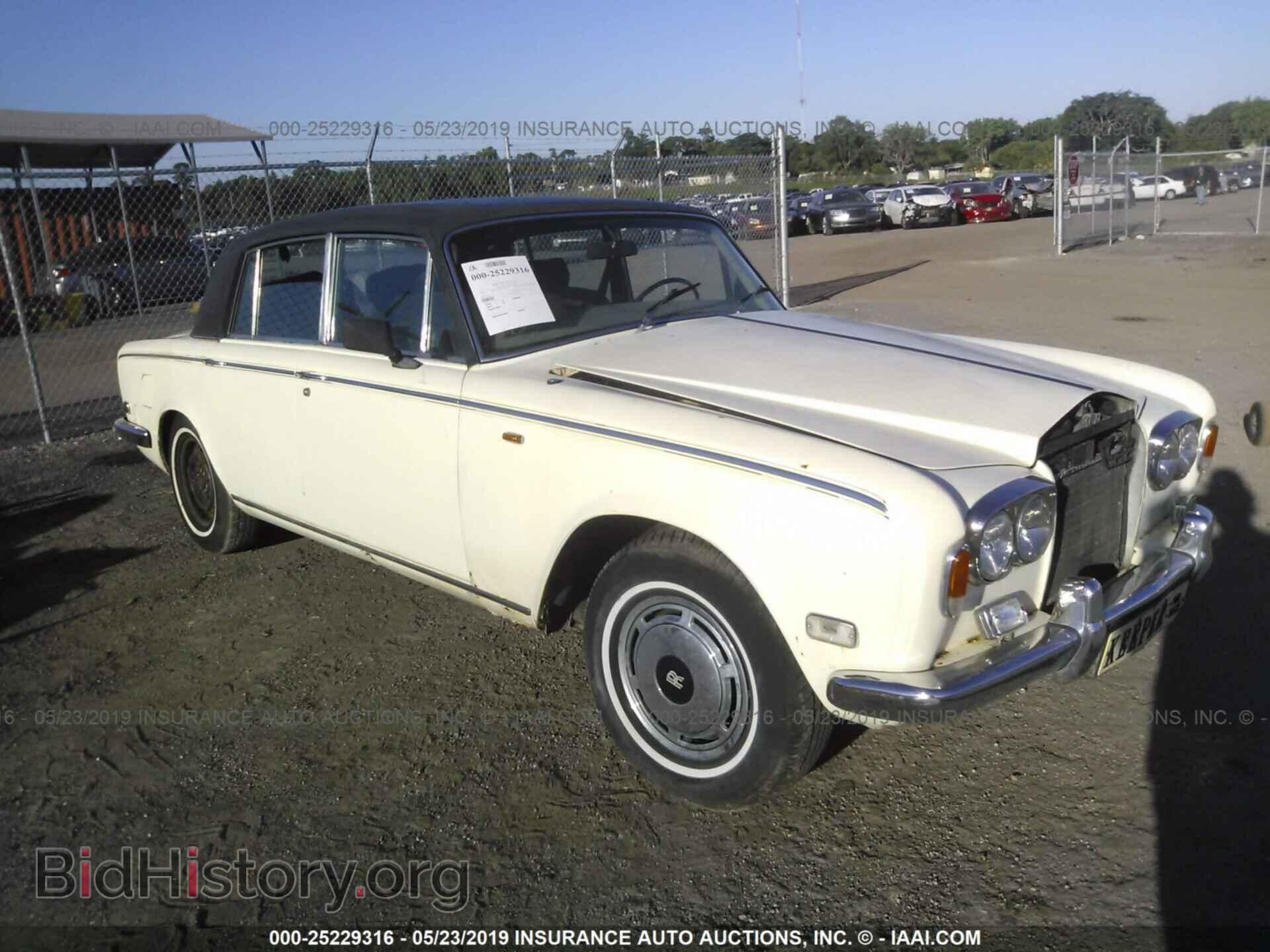 Photo SRH21149 - ROLLS ROYCE SILVER SHADOW 1975