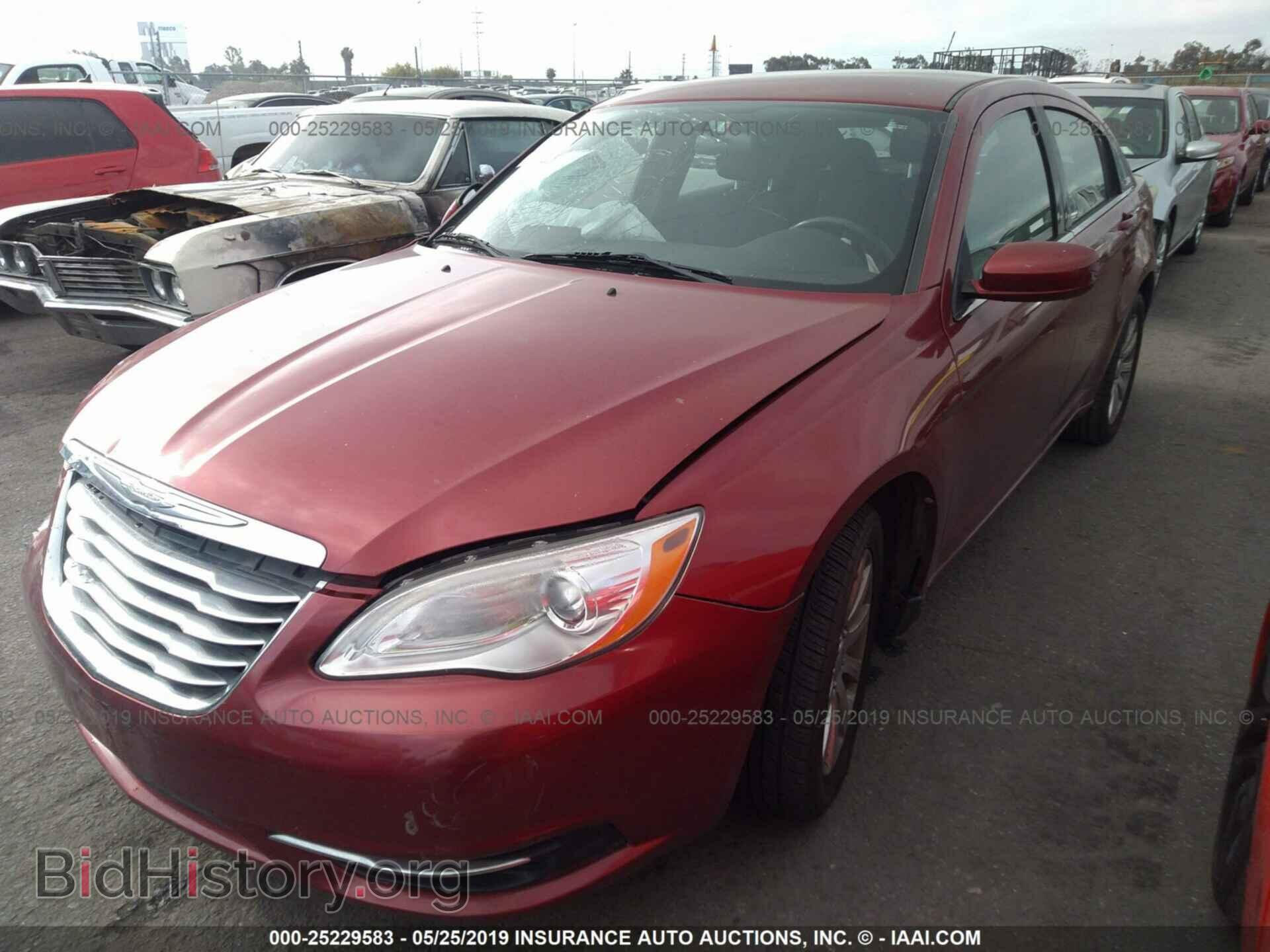 2011 CHRYSLER 200 - VIN: 1C3BC1FBXBN531554 - Фото 2