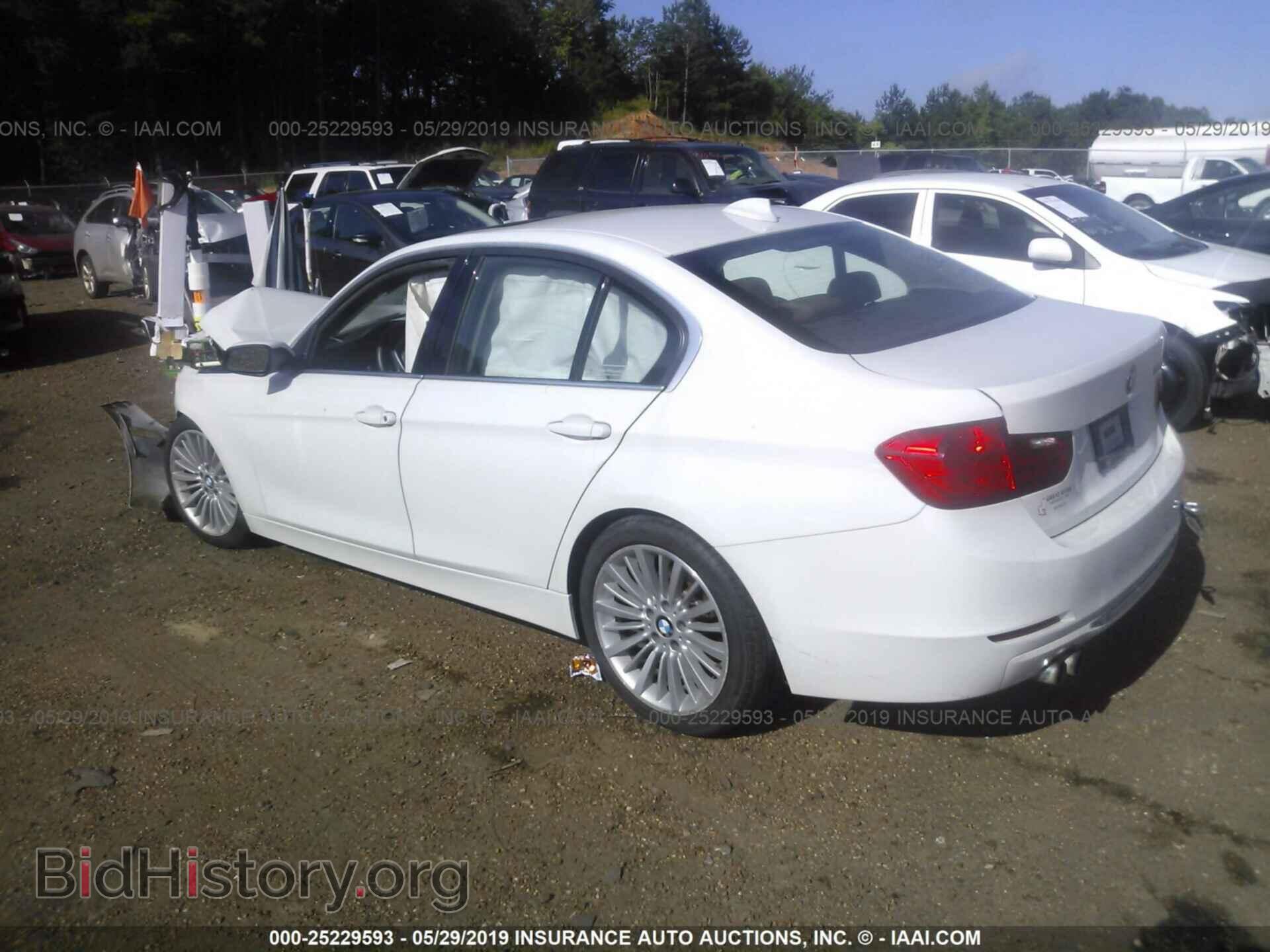 2012 BMW 328 - VIN: WBA3A5C50CF258354 - Фото 3