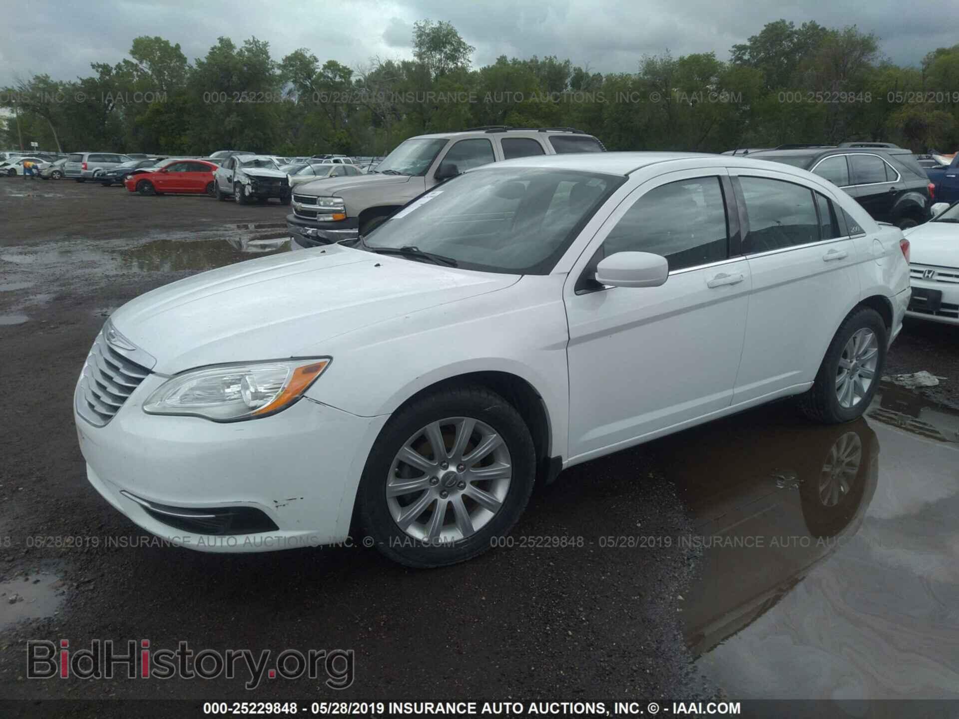 2012 CHRYSLER 200 - VIN: 1C3CCBBB8CN299649 - Фото 2