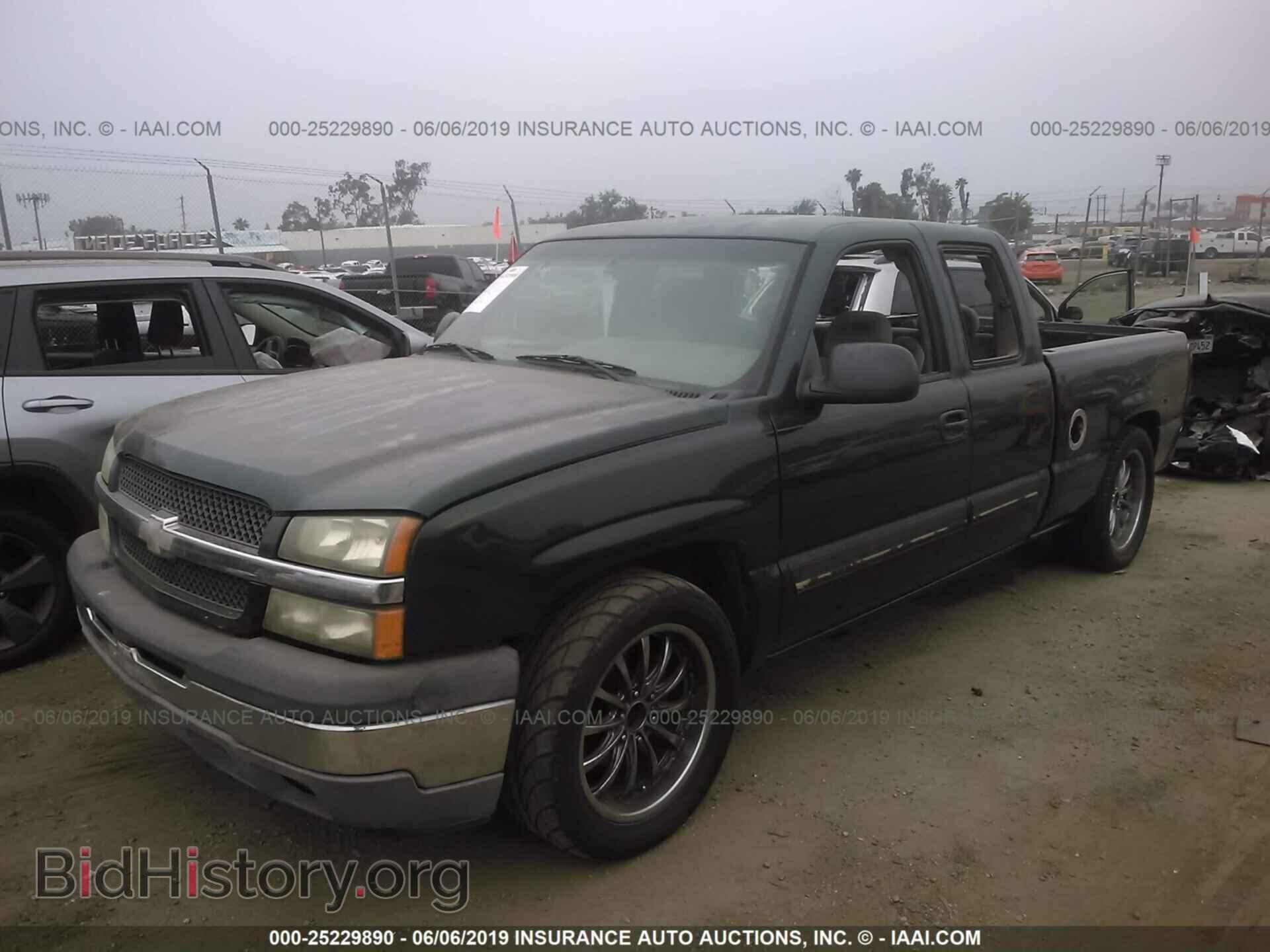 2005 CHEVROLET SILVERADO - VIN: 2GCEC19V251320756 - Фото 2