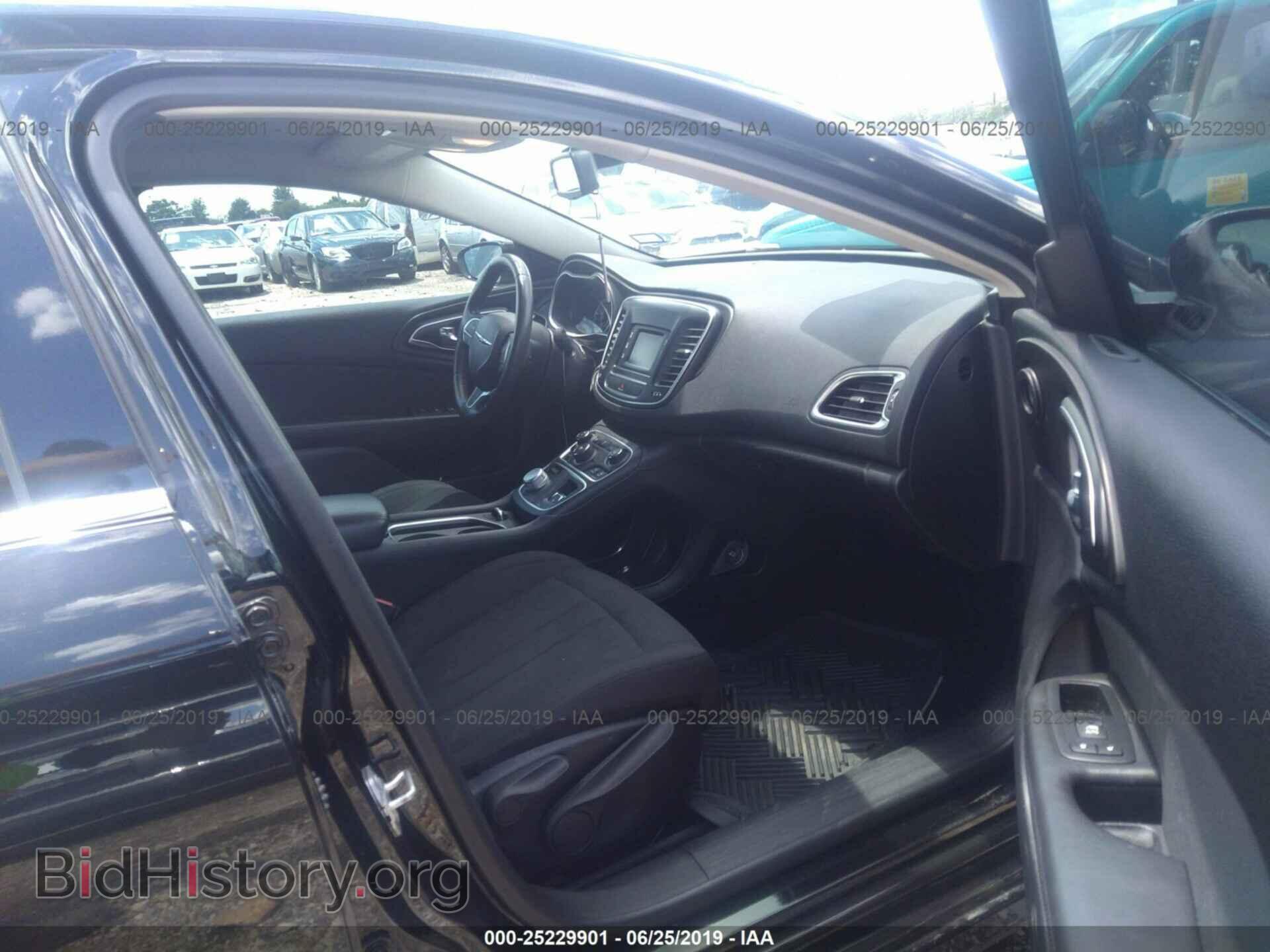 2016 CHRYSLER 200 - VIN: 1C3CCCAB9GN152897 - Фото 5