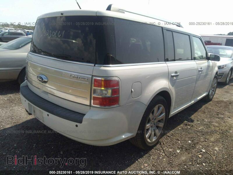 2011 Ford FLEX (VIN 2FMGK5DC5BBD35939) — photo 4 of 10
