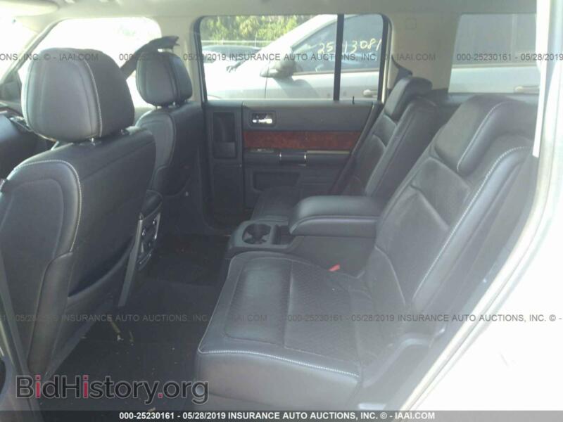 2011 Ford FLEX (VIN 2FMGK5DC5BBD35939) — photo 8 of 10