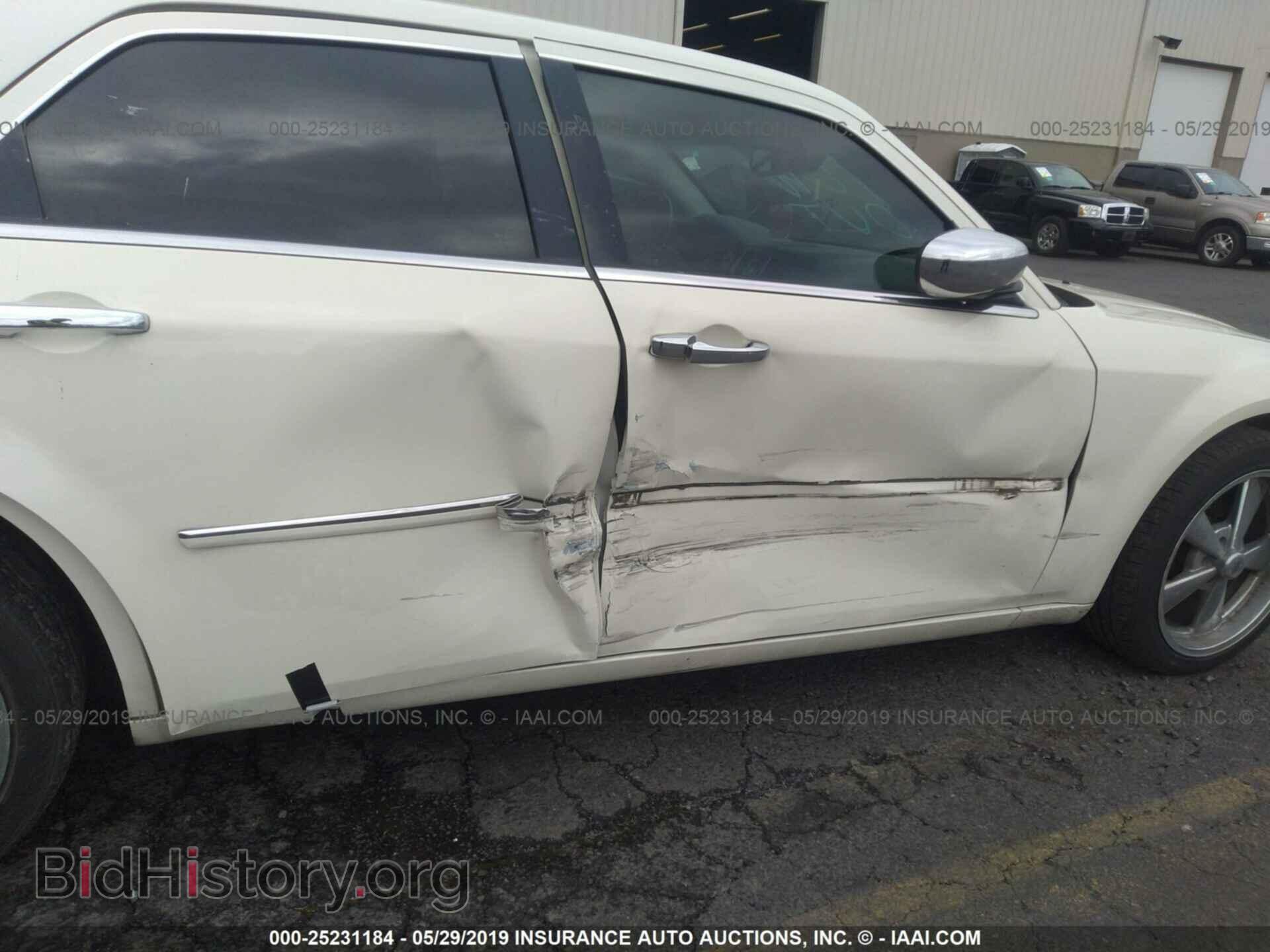 2008 CHRYSLER 300C - VIN: 2C3LA63H48H132897 - Фото 6