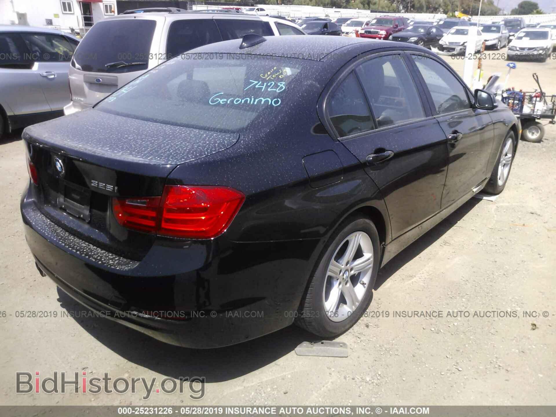2013 BMW 328 - VIN: WBA3A5C54DF356773 - Фото 4