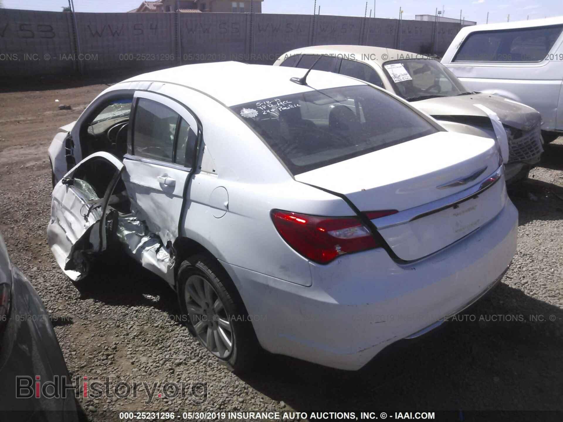 2013 CHRYSLER 200 - VIN: 1C3CCBBB8DN764433 - Фото 3