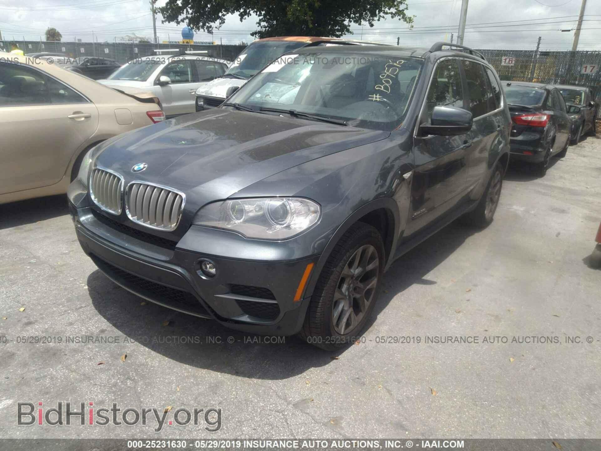 2013 BMW X5 - VIN: 5UXZV4C56D0B09576 - Фото 2