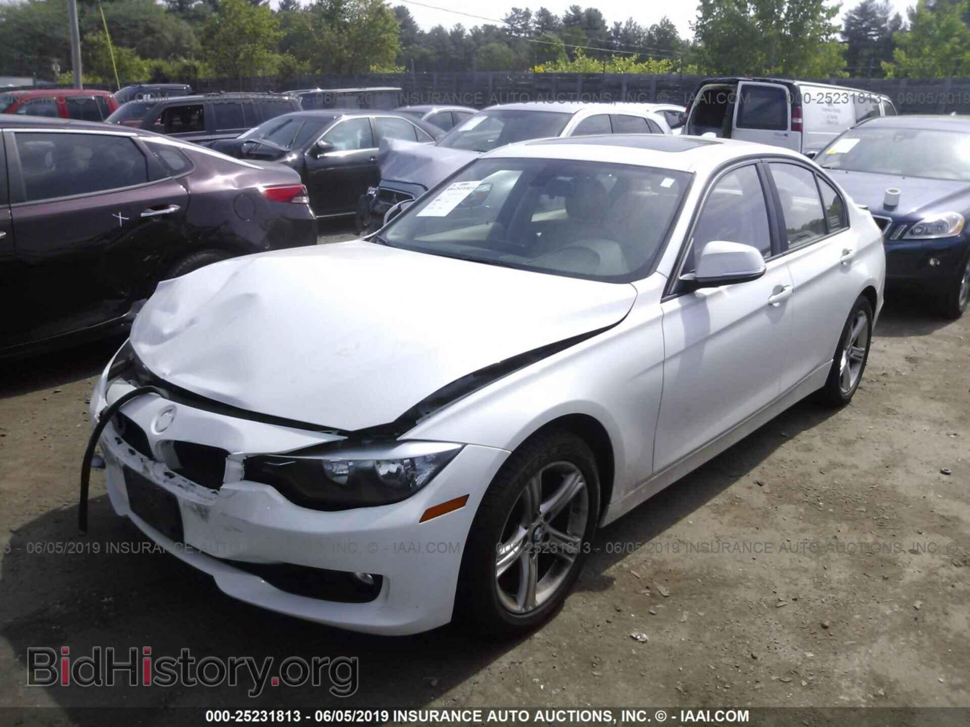 2013 BMW 320 - VIN: WBA3C3C58DF978713 - Photo 2