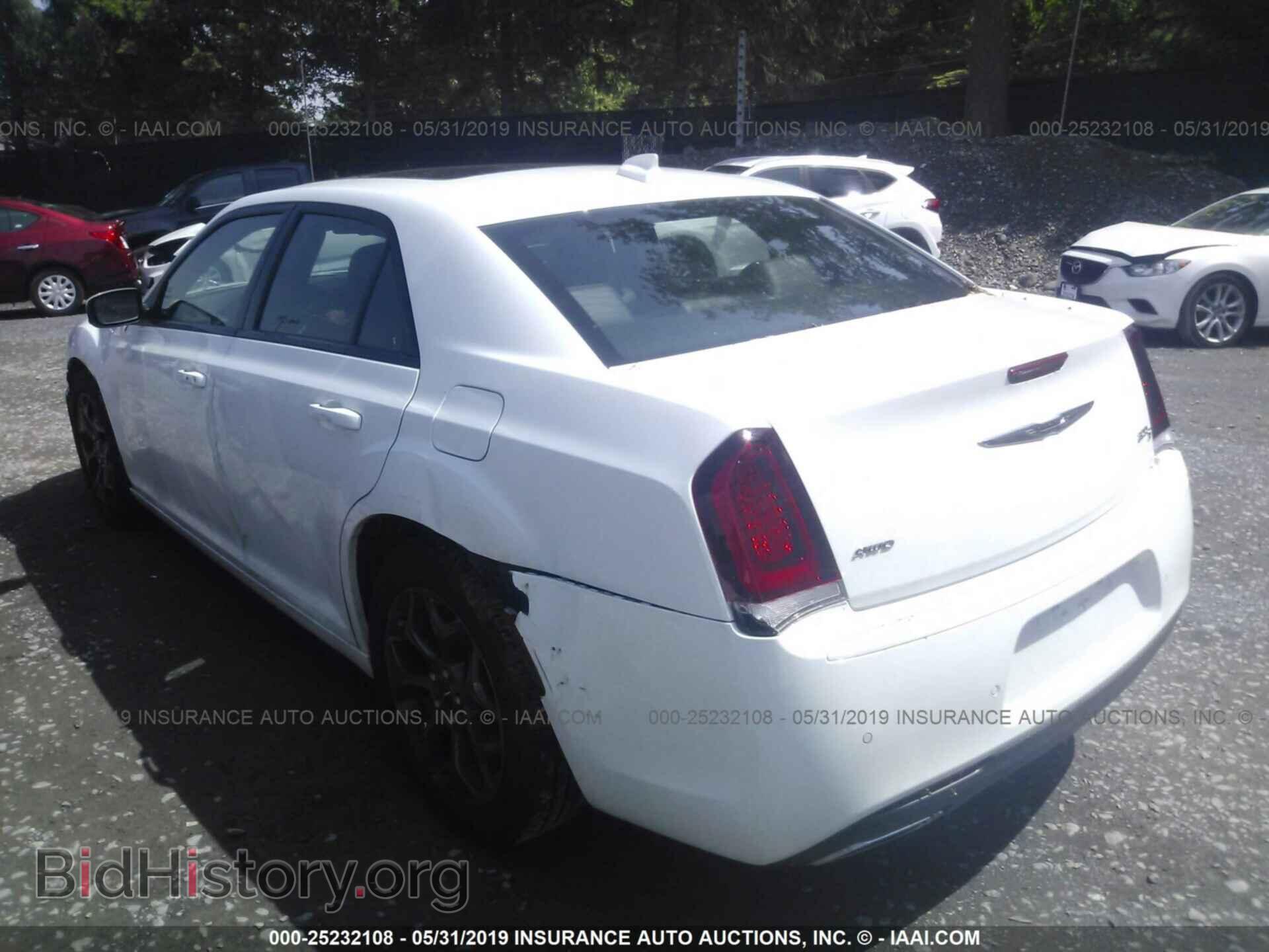 2018 CHRYSLER 300 - VIN: 2C3CCAGG0JH165724 - Фото 3