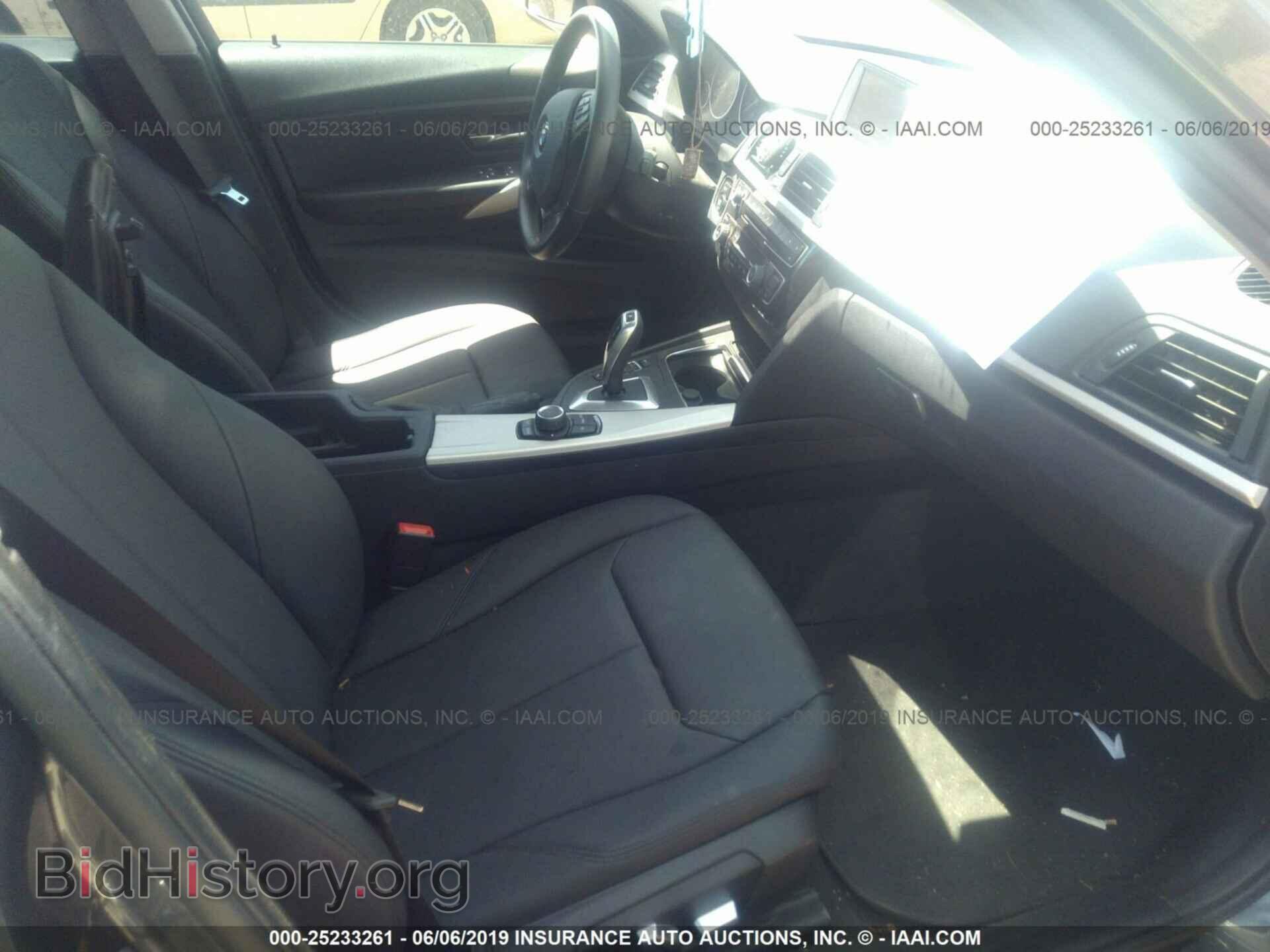 2016 BMW 320 - VIN: WBA8A9C58GK616536 - Photo 5