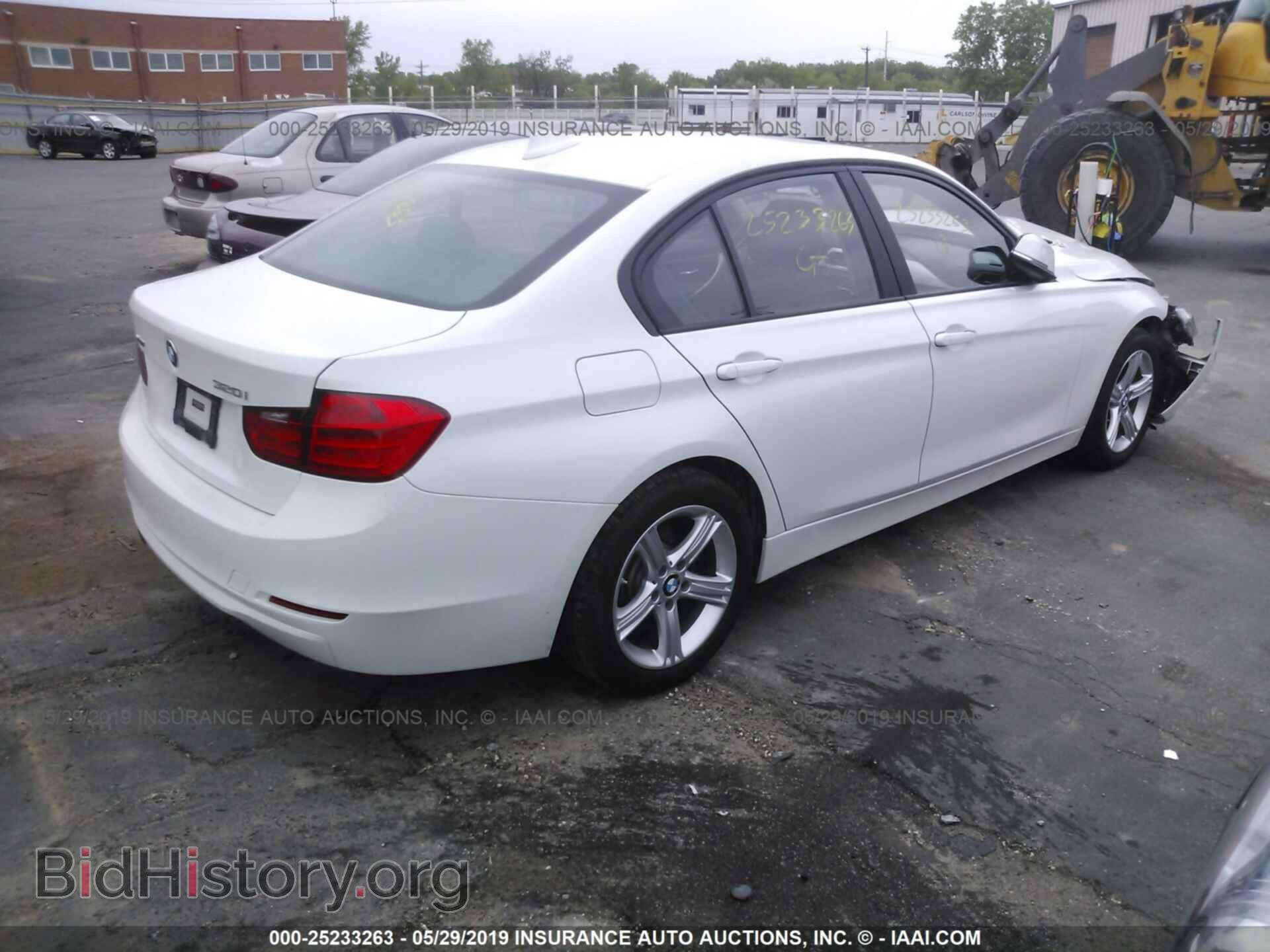 2015 BMW 320 - VIN: WBA3C3C56FP662921 - Photo 4