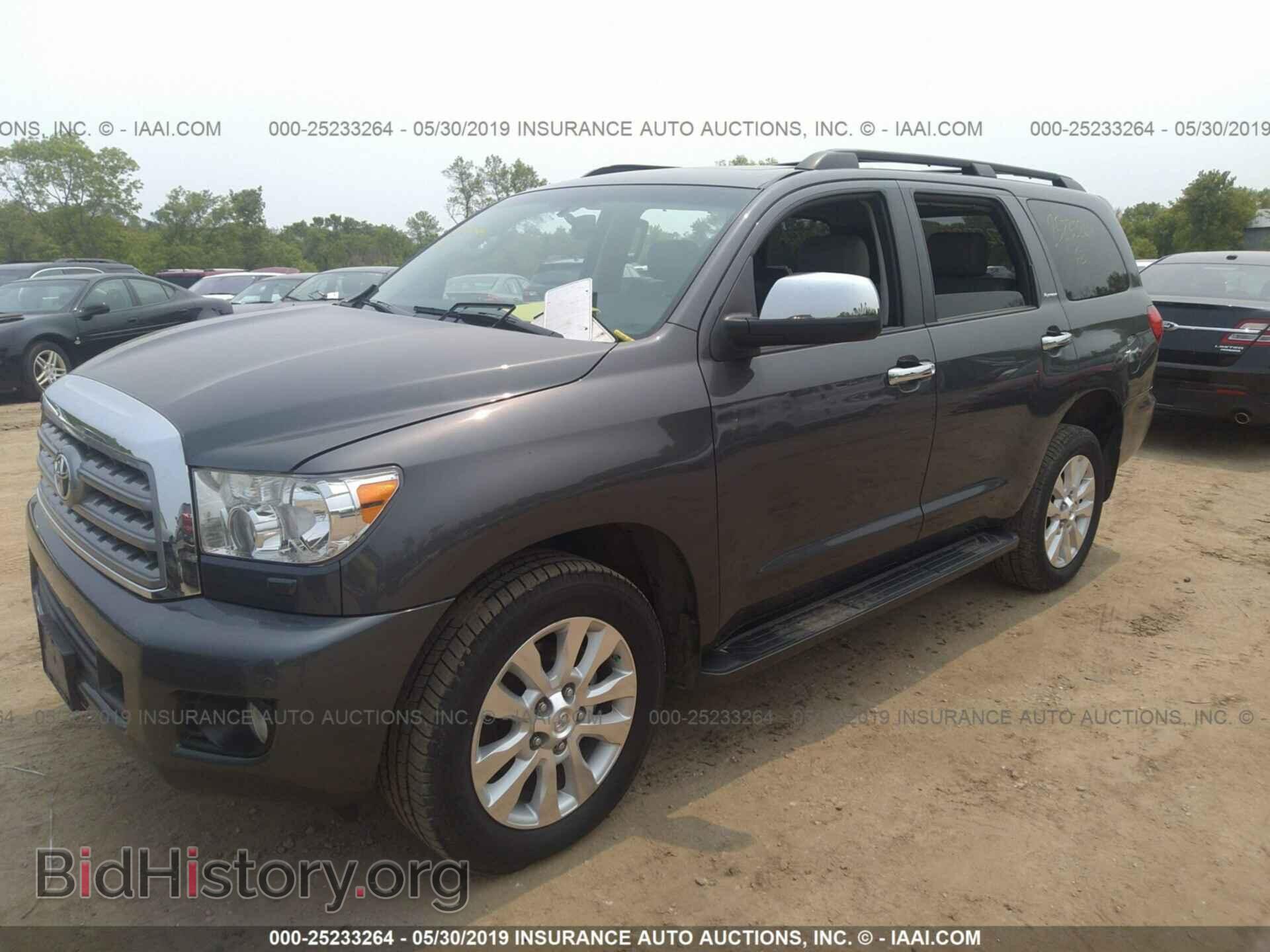 2012 TOYOTA SEQUOIA - VIN: 5TDDW5G19CS058539 - Фото 2
