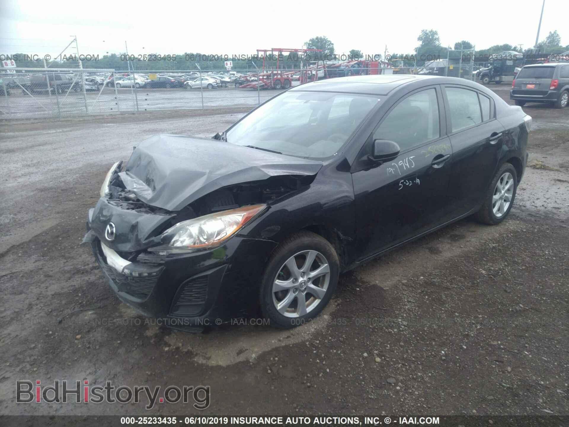 2011 MAZDA 3 - VIN: JM1BL1VF0B1359672 - Photo 2