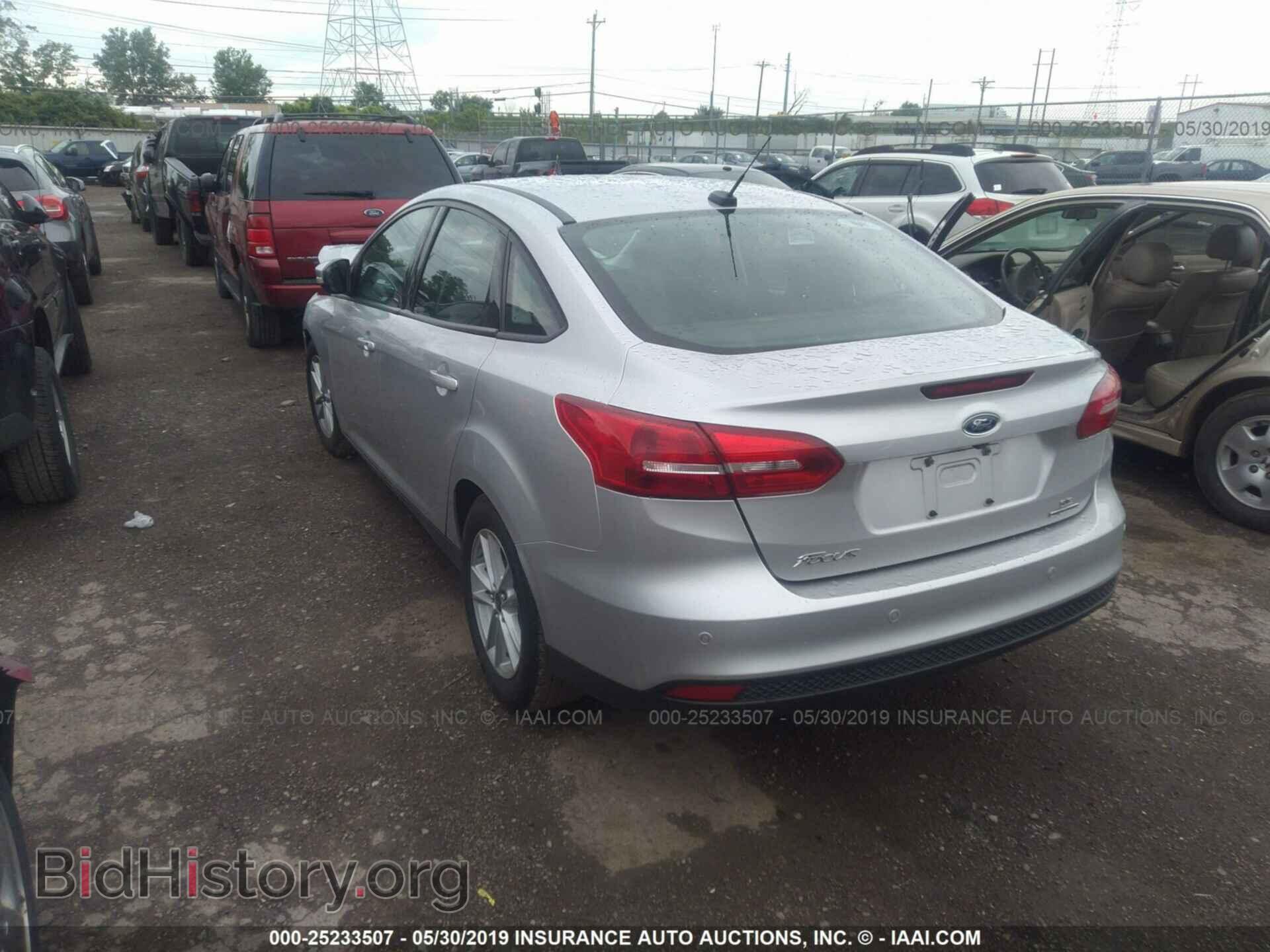 2015 FORD FOCUS - VIN: 1FADP3F23FL210015 - Photo 3
