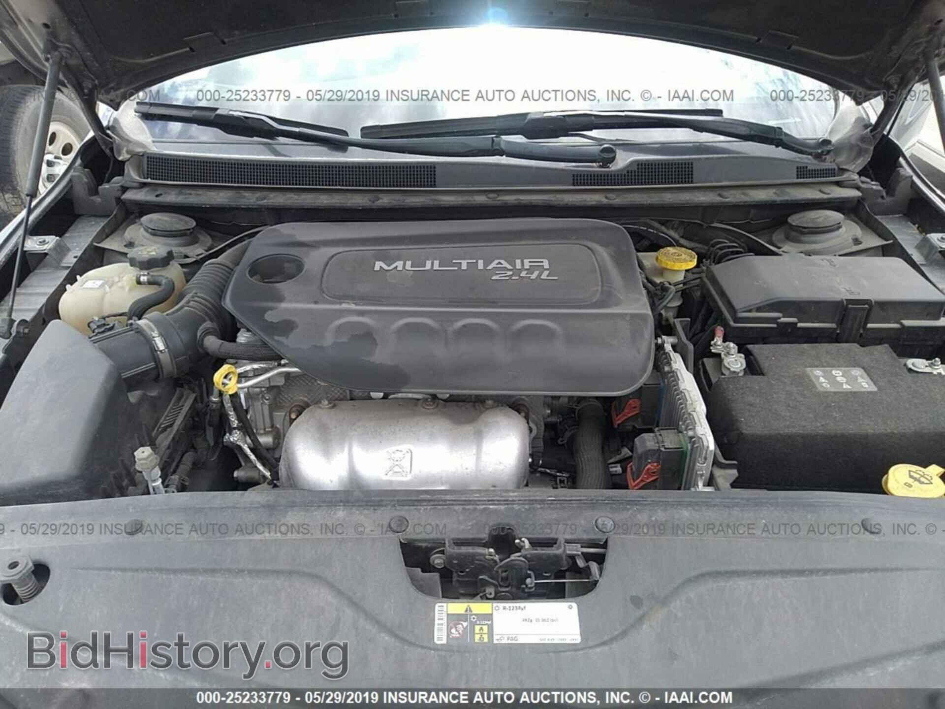 2016 CHRYSLER 200 - VIN: 1C3CCCBB4GN161442 - Фото 10