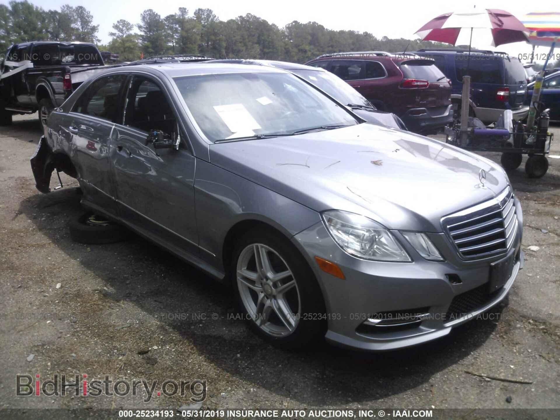 Photo WDDHF5KB7DA754984 - MERCEDES-BENZ E 2013
