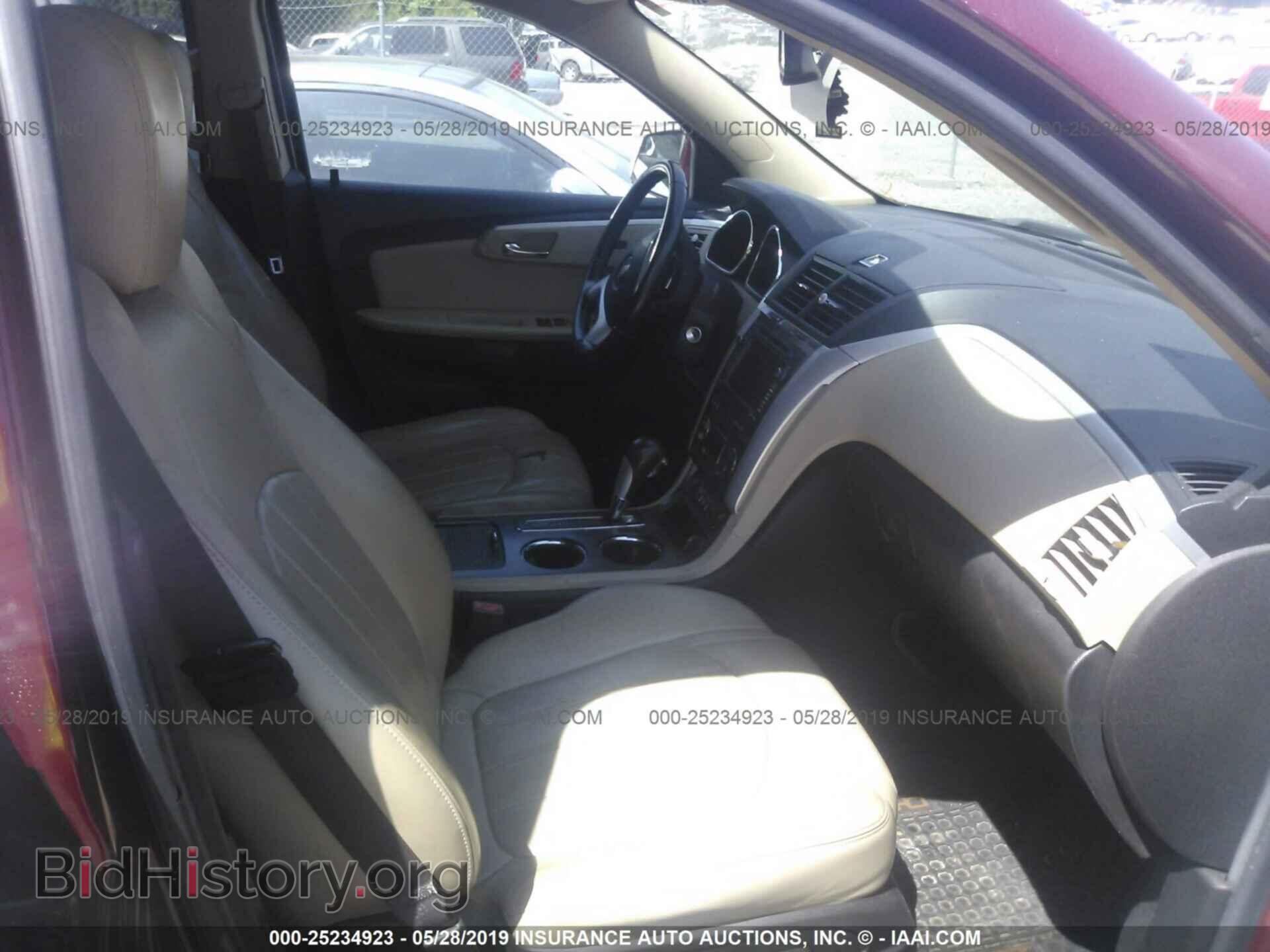 2010 CHEVROLET TRAVERSE - VIN: 1GNLRHED5AJ204227 - Фото 5