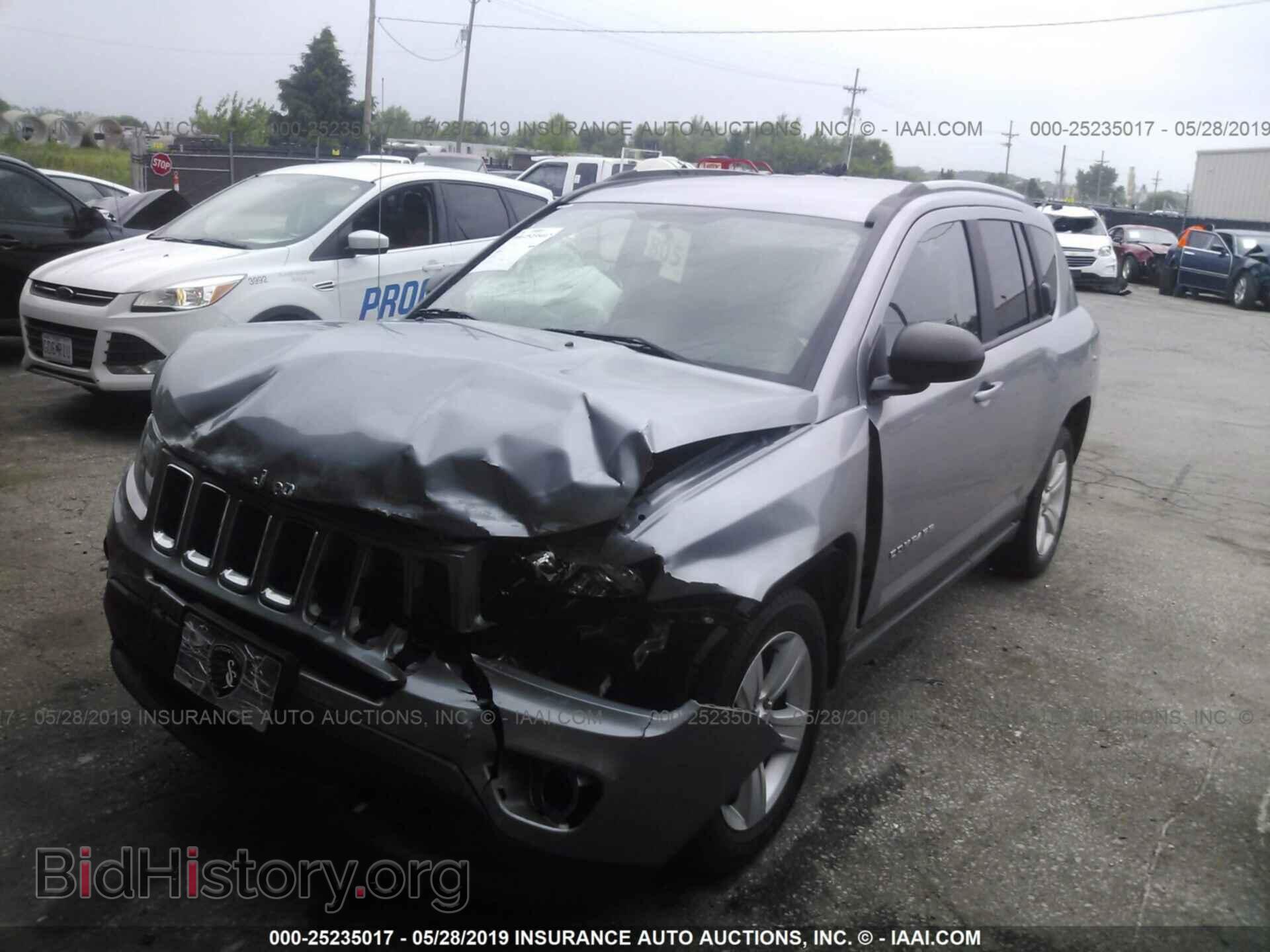2017 JEEP COMPASS - VIN: 1C4NJDBB0HD144189 - Photo 2