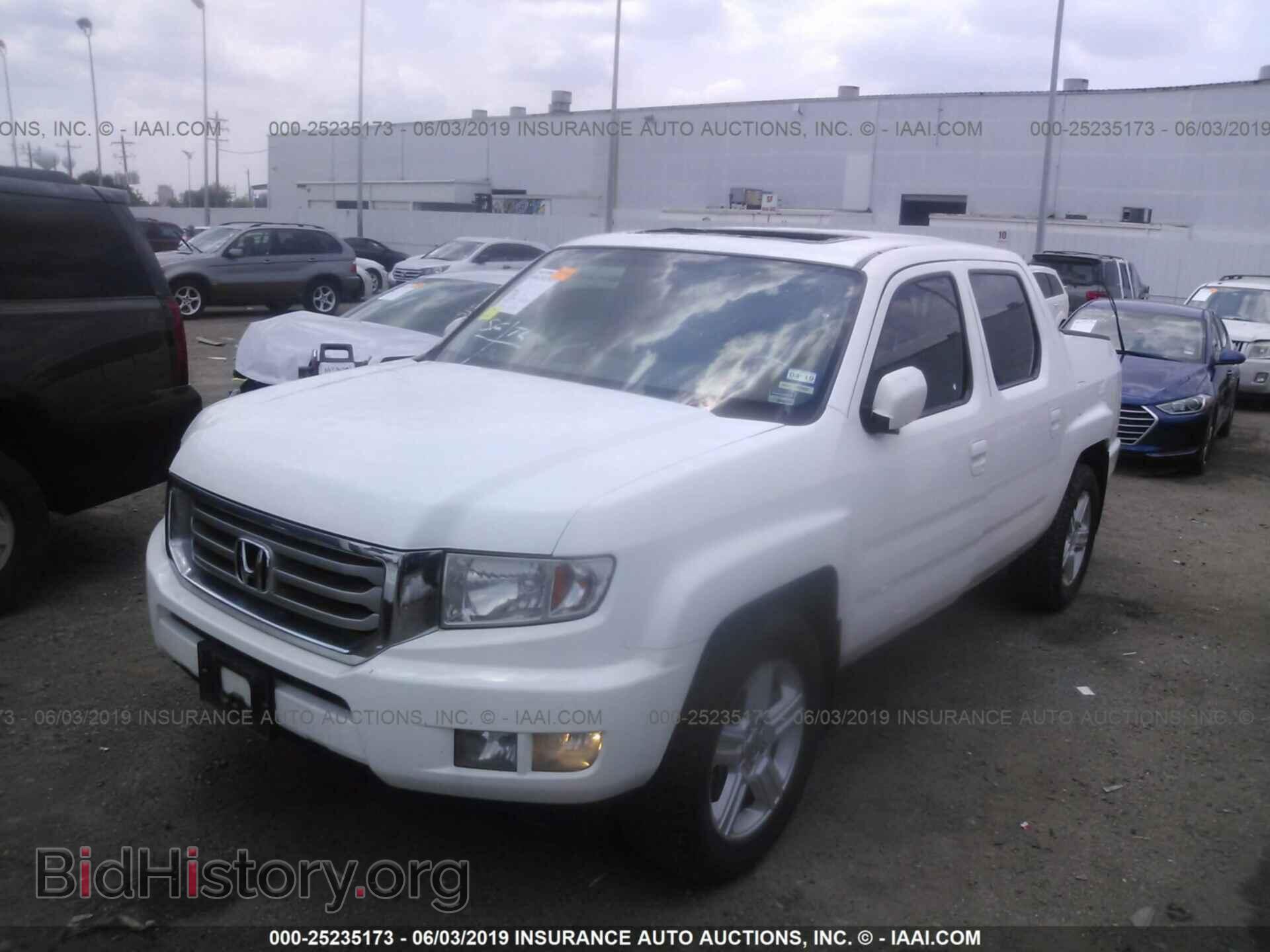 2013 HONDA RIDGELINE - VIN: 5FPYK1F54DB001057 - Фото 2