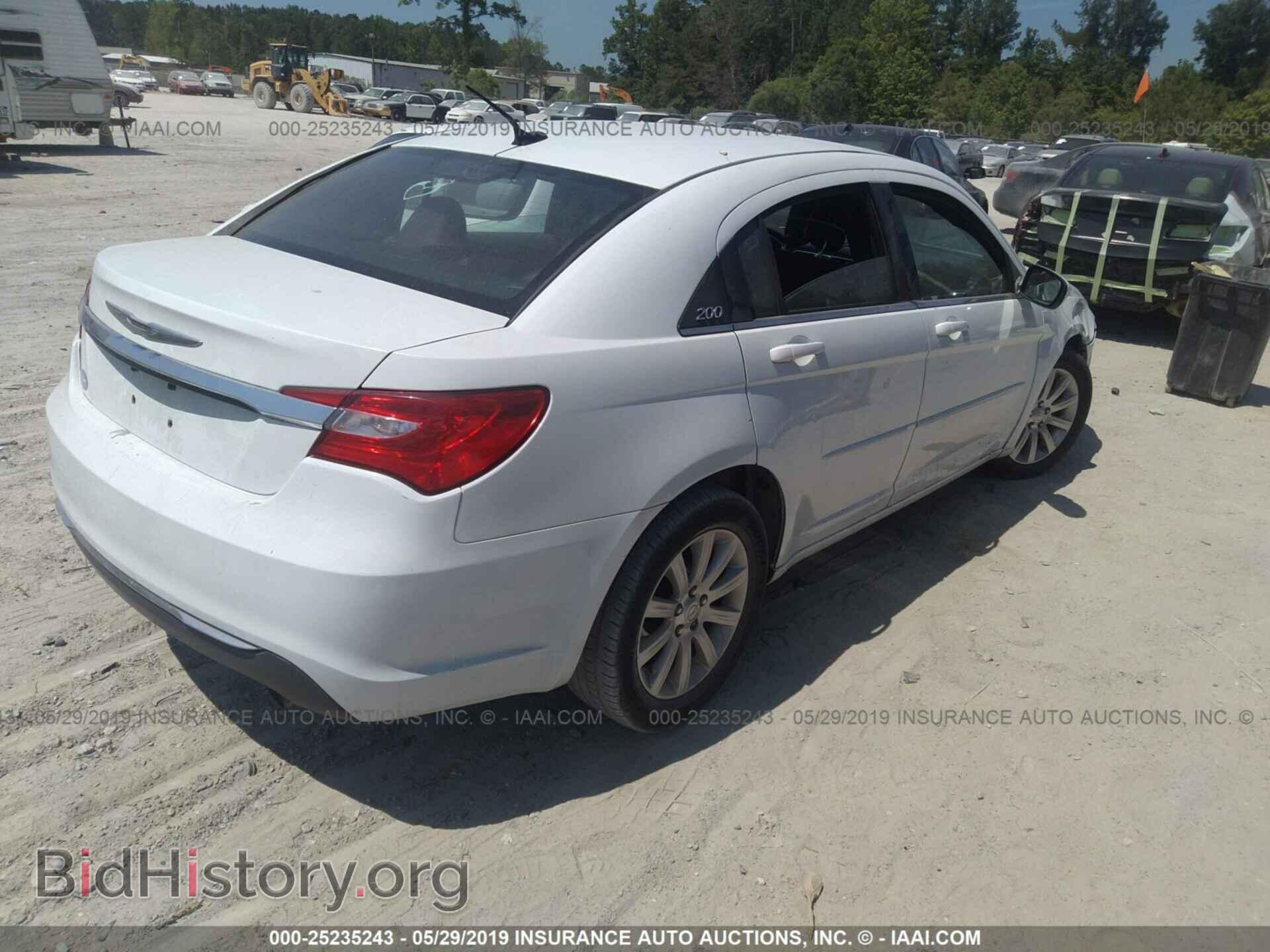 2013 CHRYSLER 200 - VIN: 1C3CCBBB0DN721821 - Photo 4