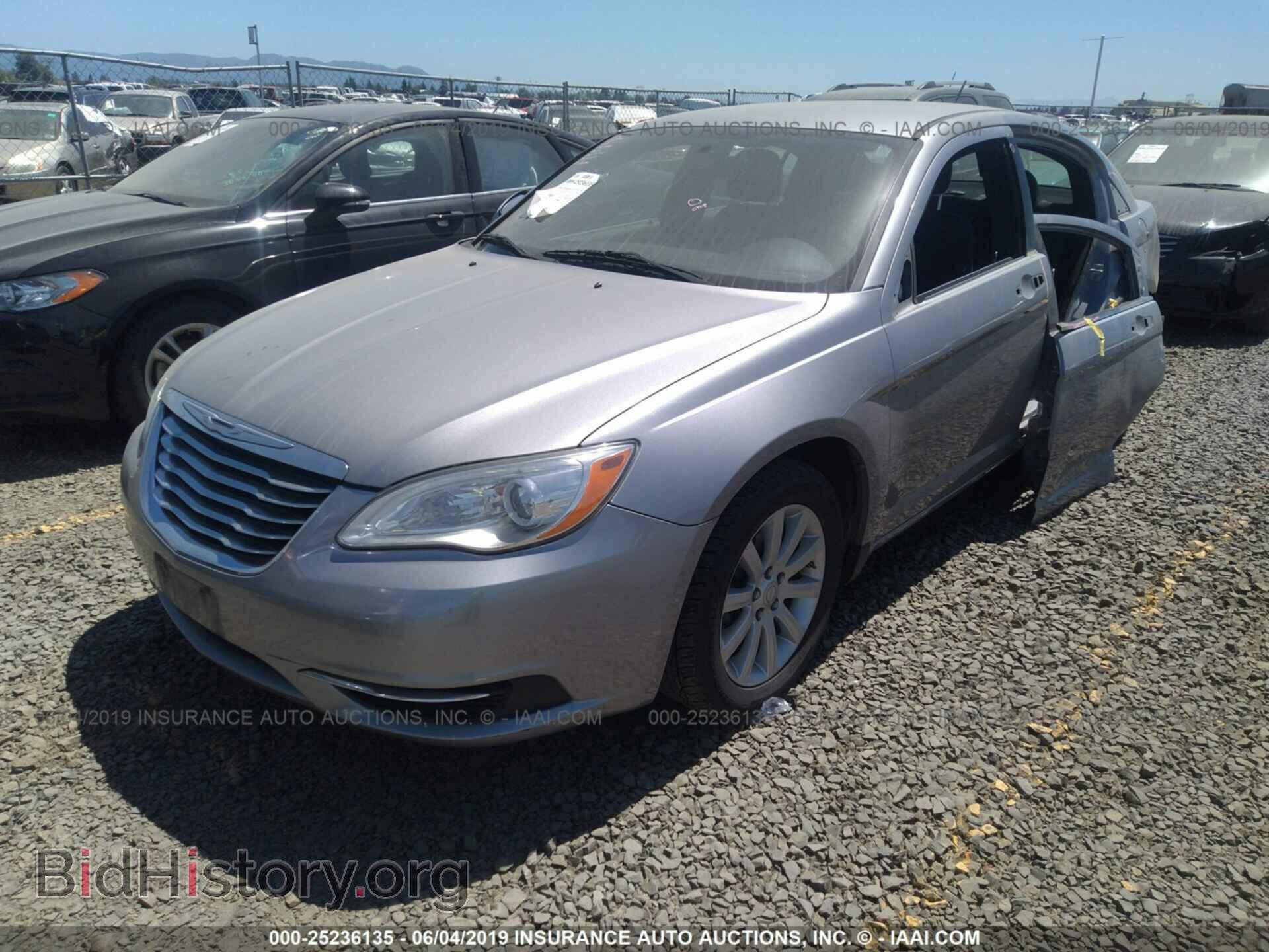2013 CHRYSLER 200 - VIN: 1C3CCBBB3DN695277 - Photo 2