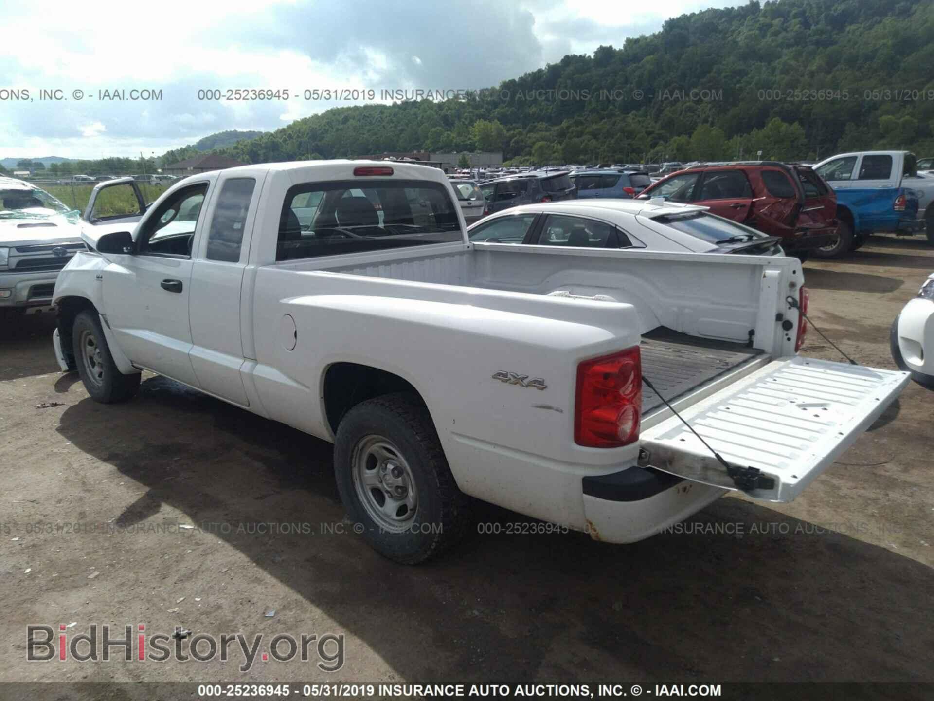 2011 DODGE DAKOTA - VIN: 1D7RW2BP2BS673753 - Фото 3