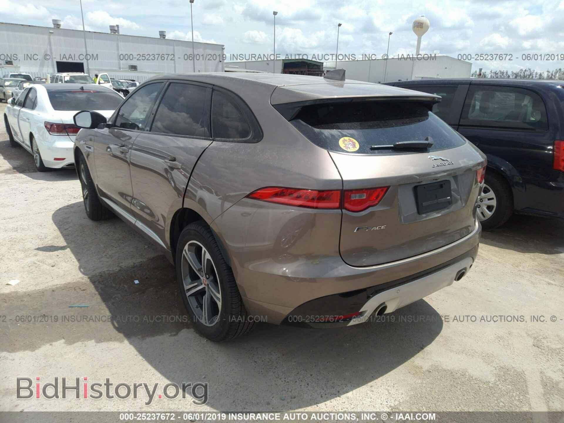 2017 JAGUAR F-PACE - VIN: SADCM2BV8HA899075 - Фото 3