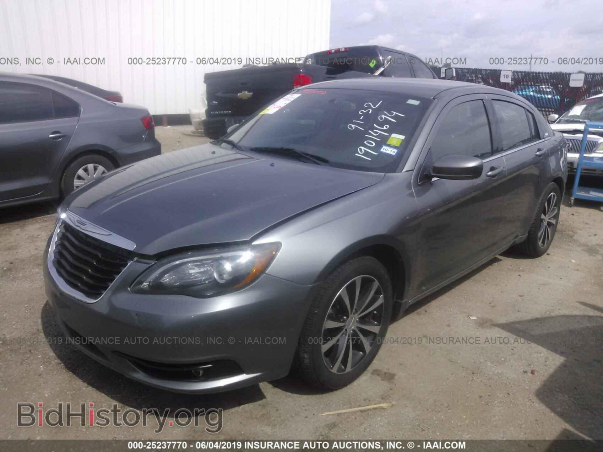 2013 CHRYSLER 200 - VIN: 1C3CCBBB3DN513187 - Photo 2