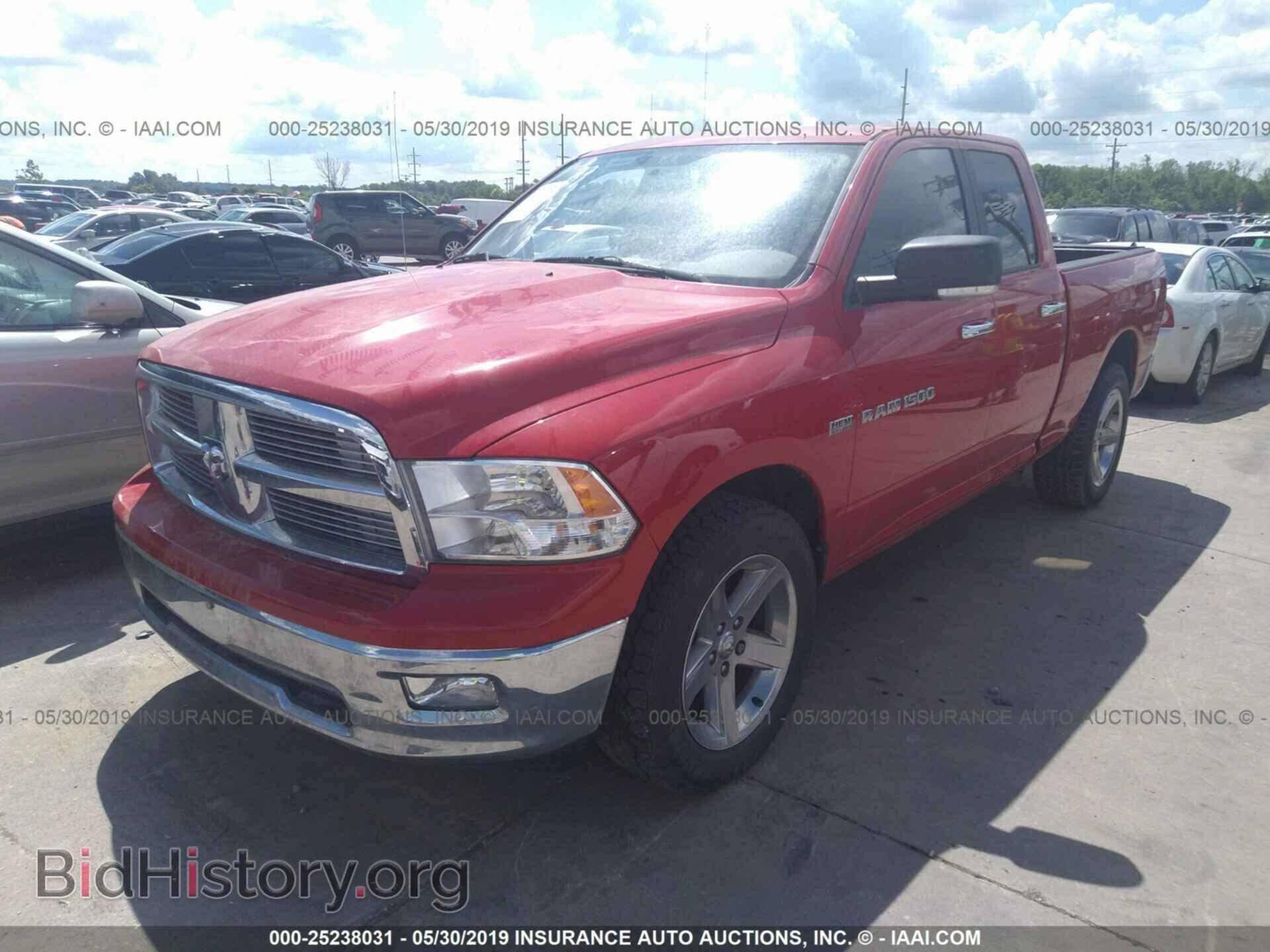 2011 DODGE RAM 1500 - VIN: 1D7RV1GT8BS643627 - Фото 2