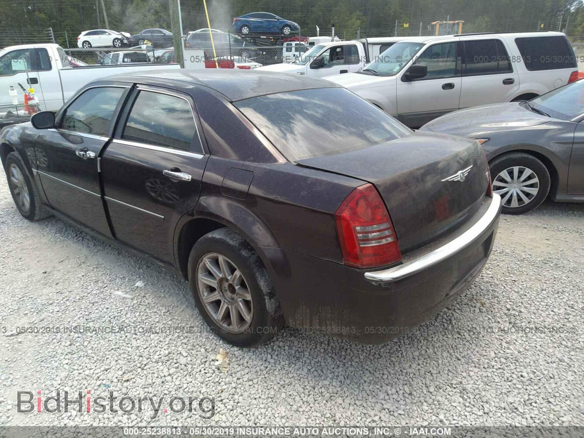 2005 CHRYSLER 300C - VIN: 2C3JA63HX5H102046 - Фото 3
