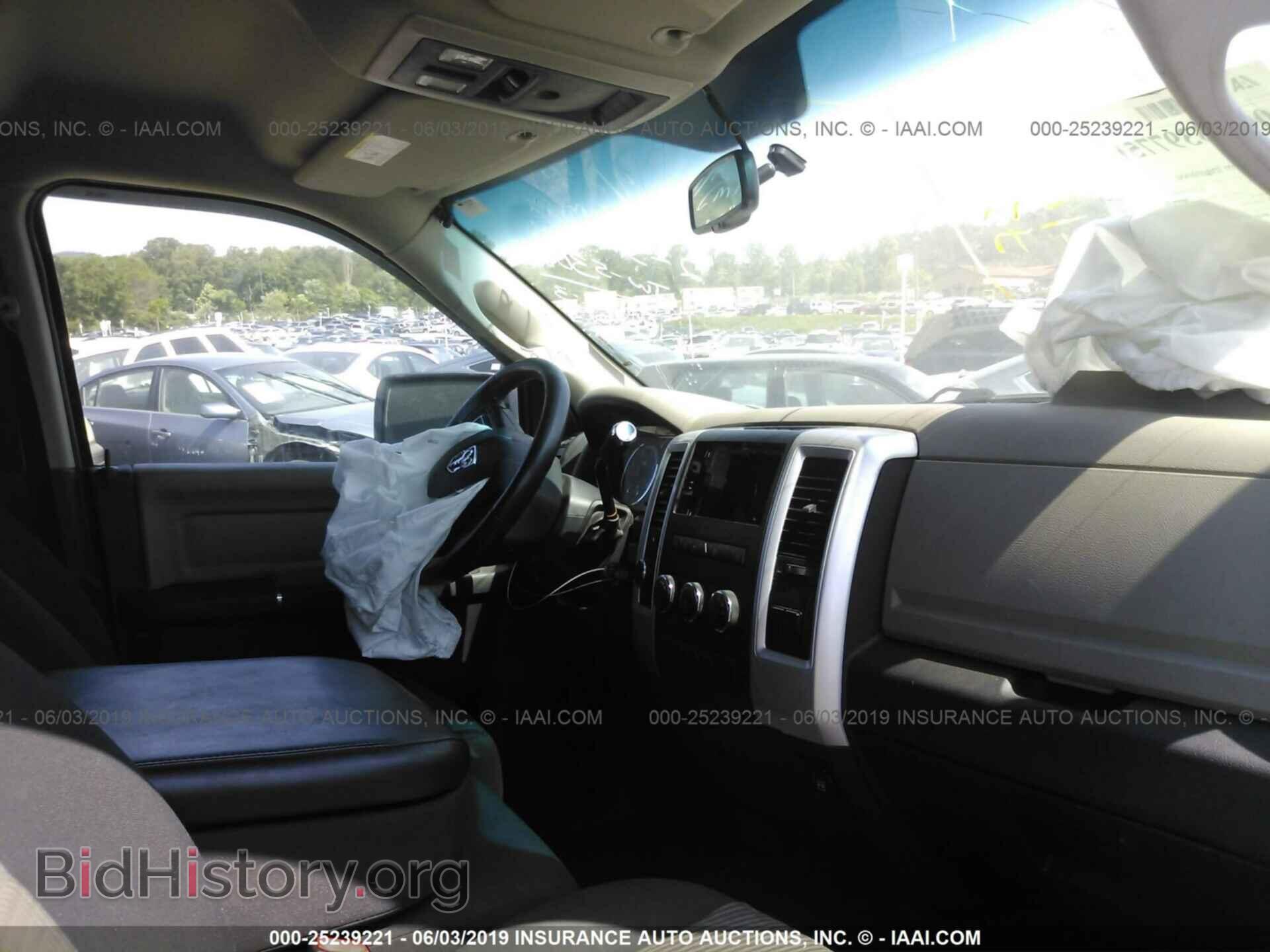 2012 Dodge RAM 2500 - VIN: 3C6UD5DL7CG305722 - Фото 5