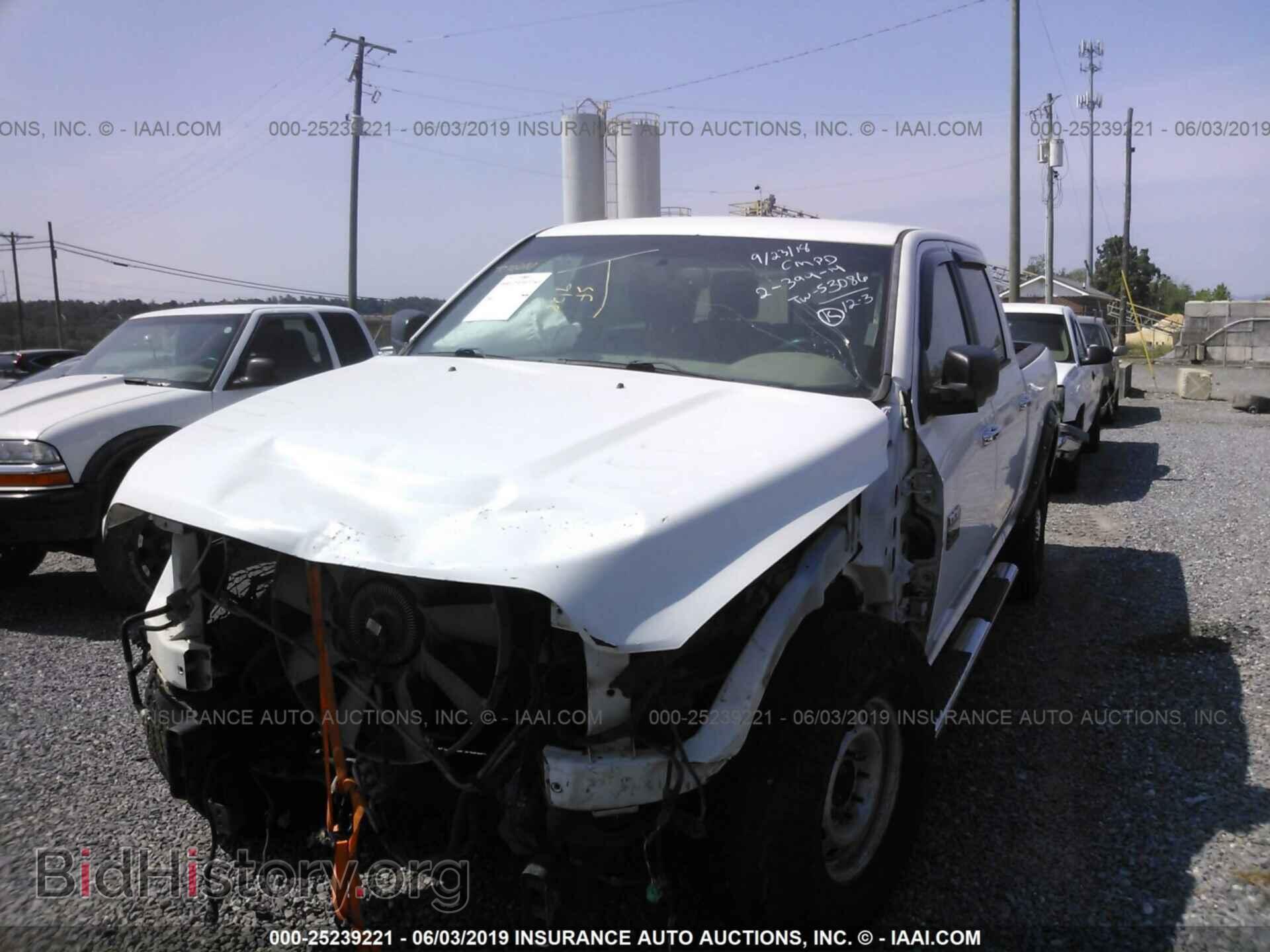 2012 Dodge RAM 2500 - VIN: 3C6UD5DL7CG305722 - Фото 6